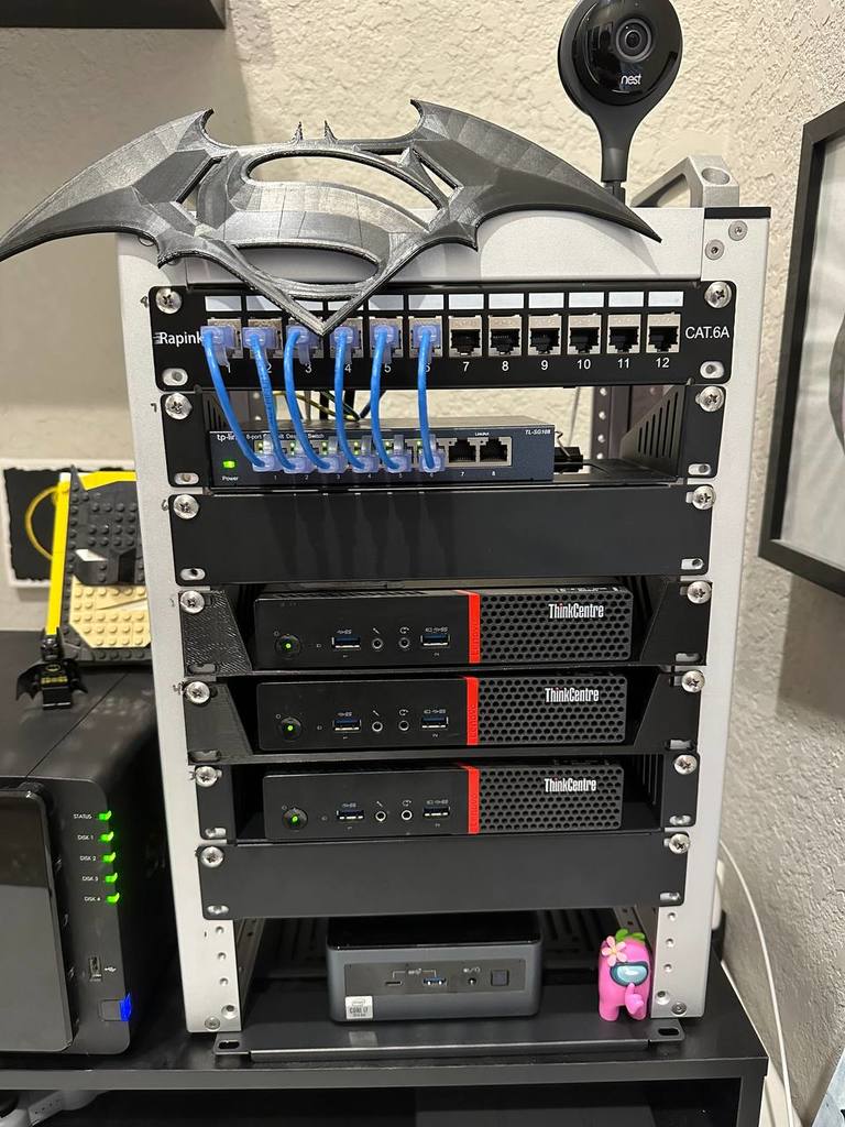 GeeekPi 10 in rack shelf