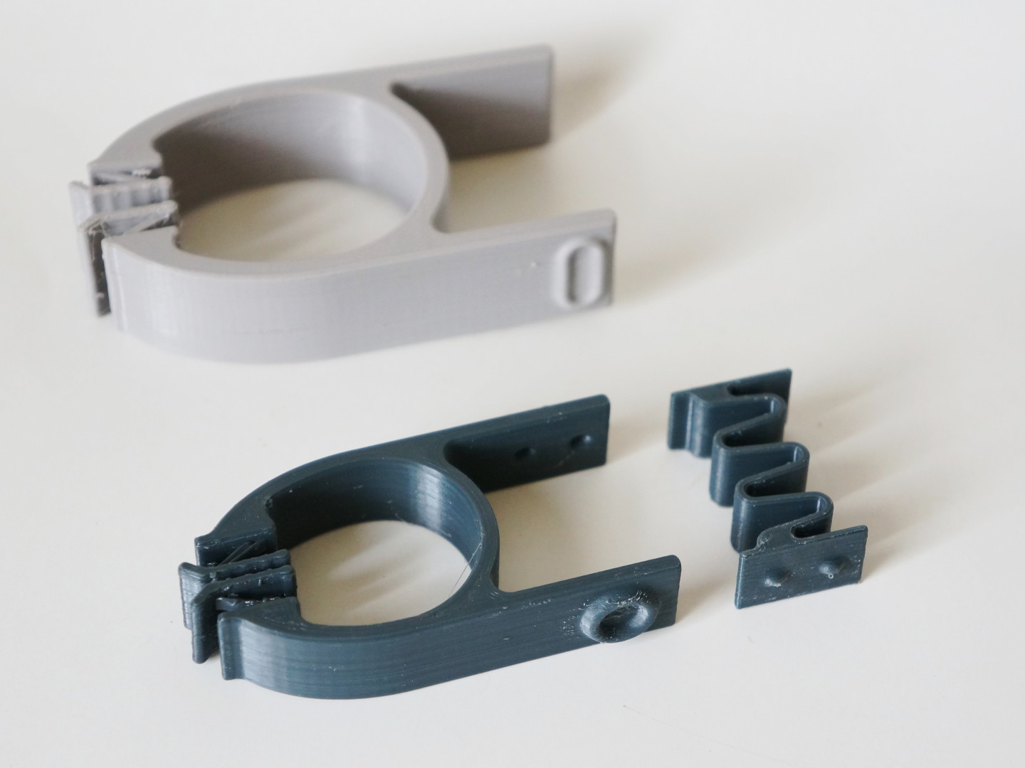 cross axis flexural clamp