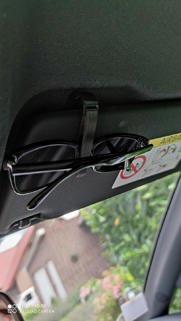 Sunglass Clip Car