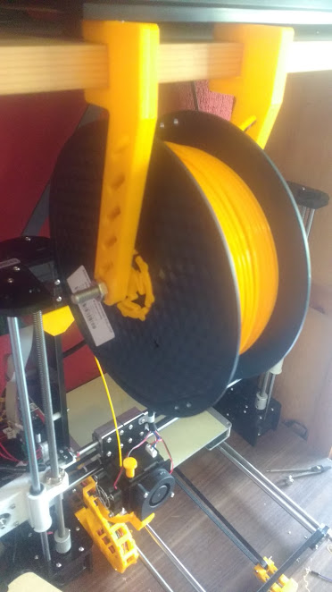 Filament holder shelf