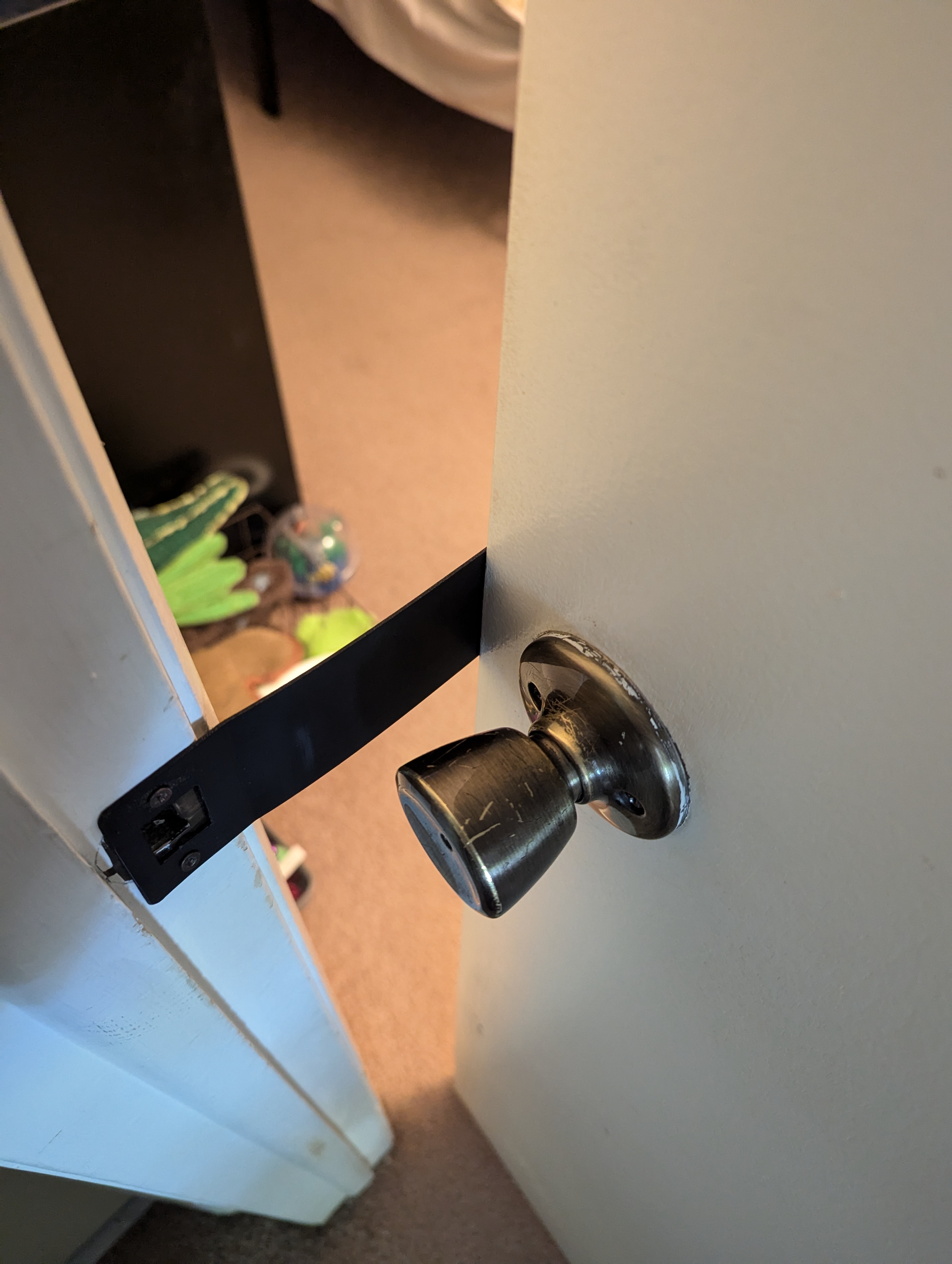Cat / Dog Door Latch