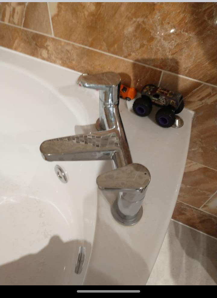 This is a tap clamp to stop small children turning on bath taps and scalding themselves etc - photo 4