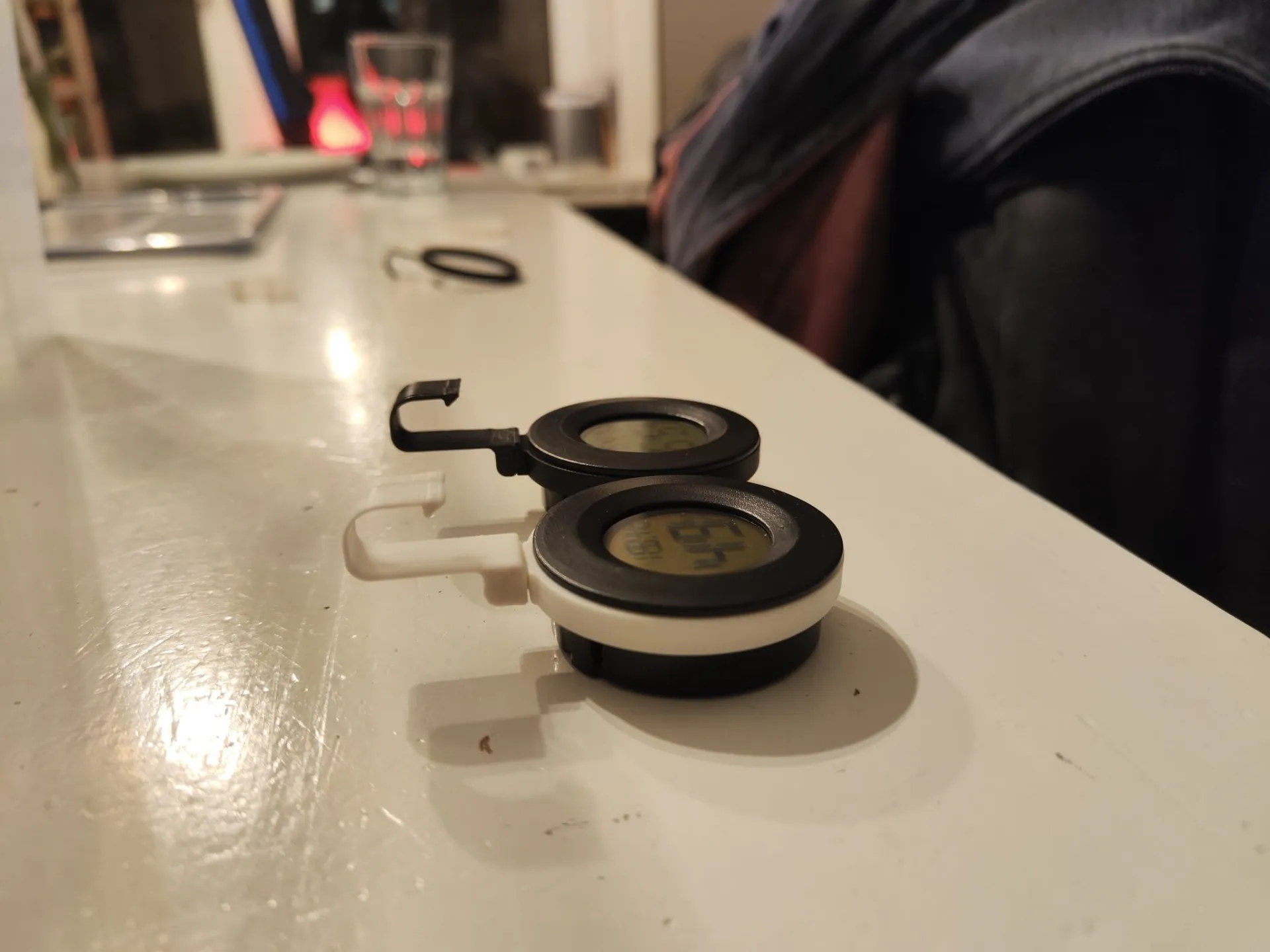 Hygrometer Mount and Clip for IKEA SAMLA Box
