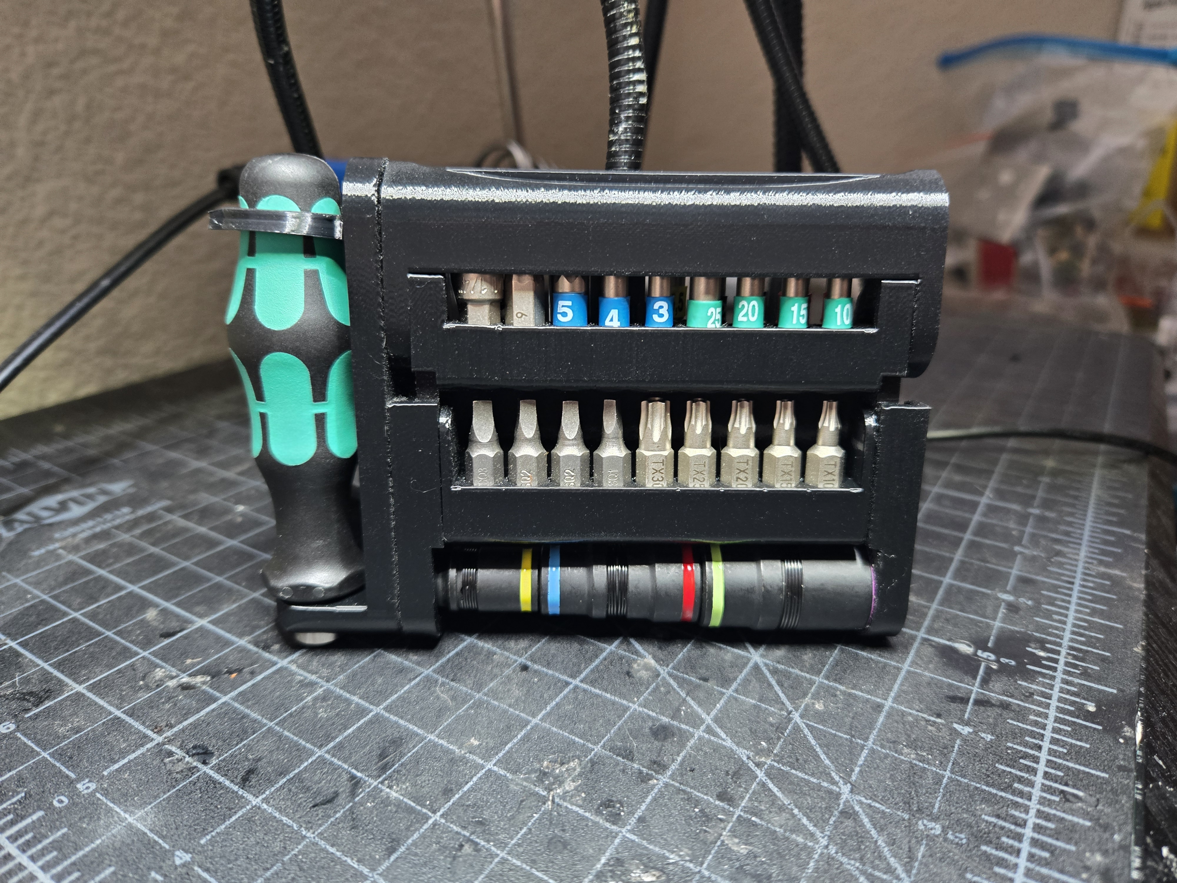 WERA TOOL CHECK + KLEIN 6 in 1 + 10 MORE BITS - photo 2