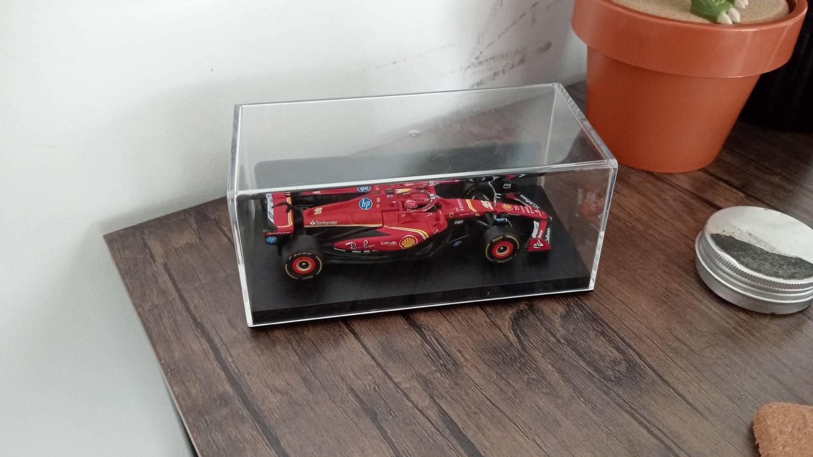 Ferrari SF-24 Invisible Display Shelf for 1:43 Burago Model (STL, STEP) - photo 3