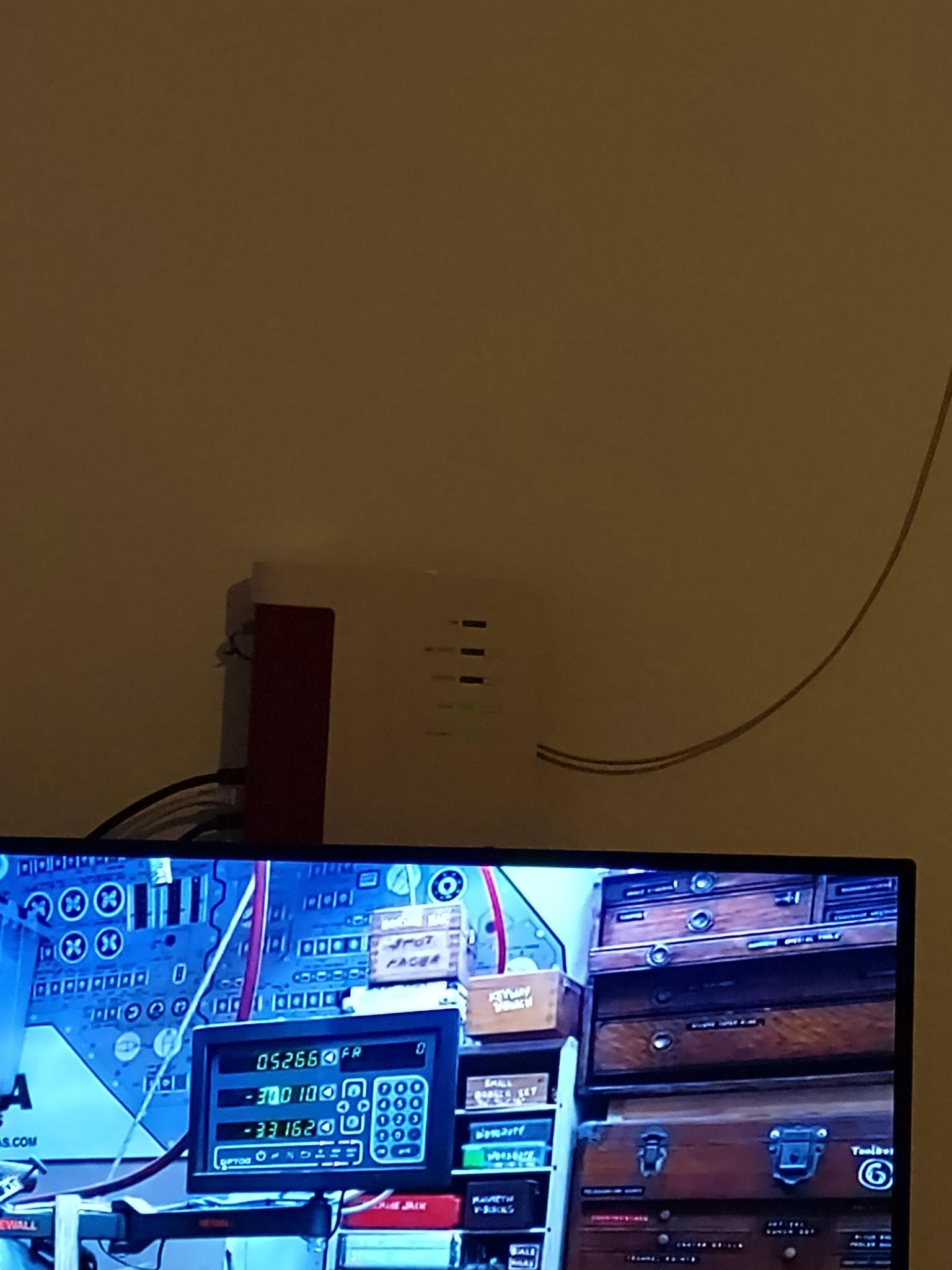 Fritzbox Wall Mount - photo 3