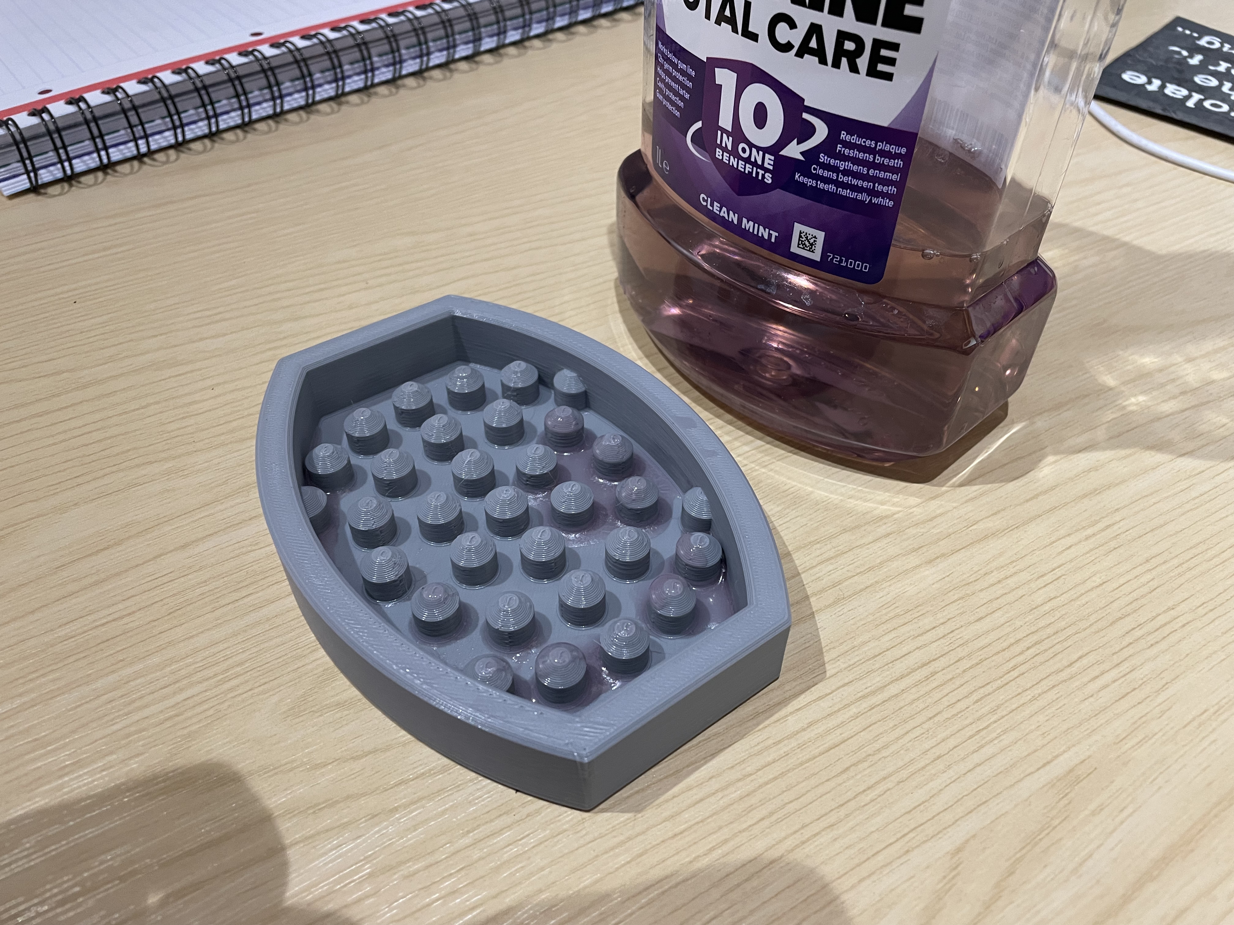 A drip tray for a 1L Listerine mouthwash bottle - photo 3