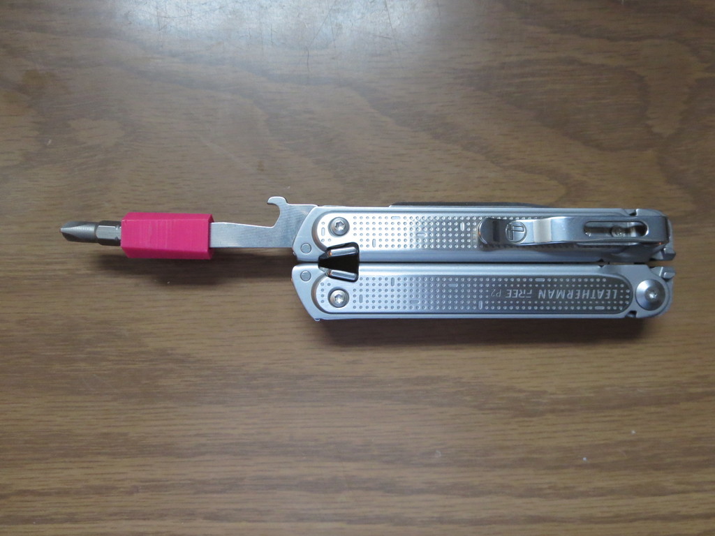 Leatherman FREE P2/P4 Hex 1/4" and 1/8" Socket Adapter