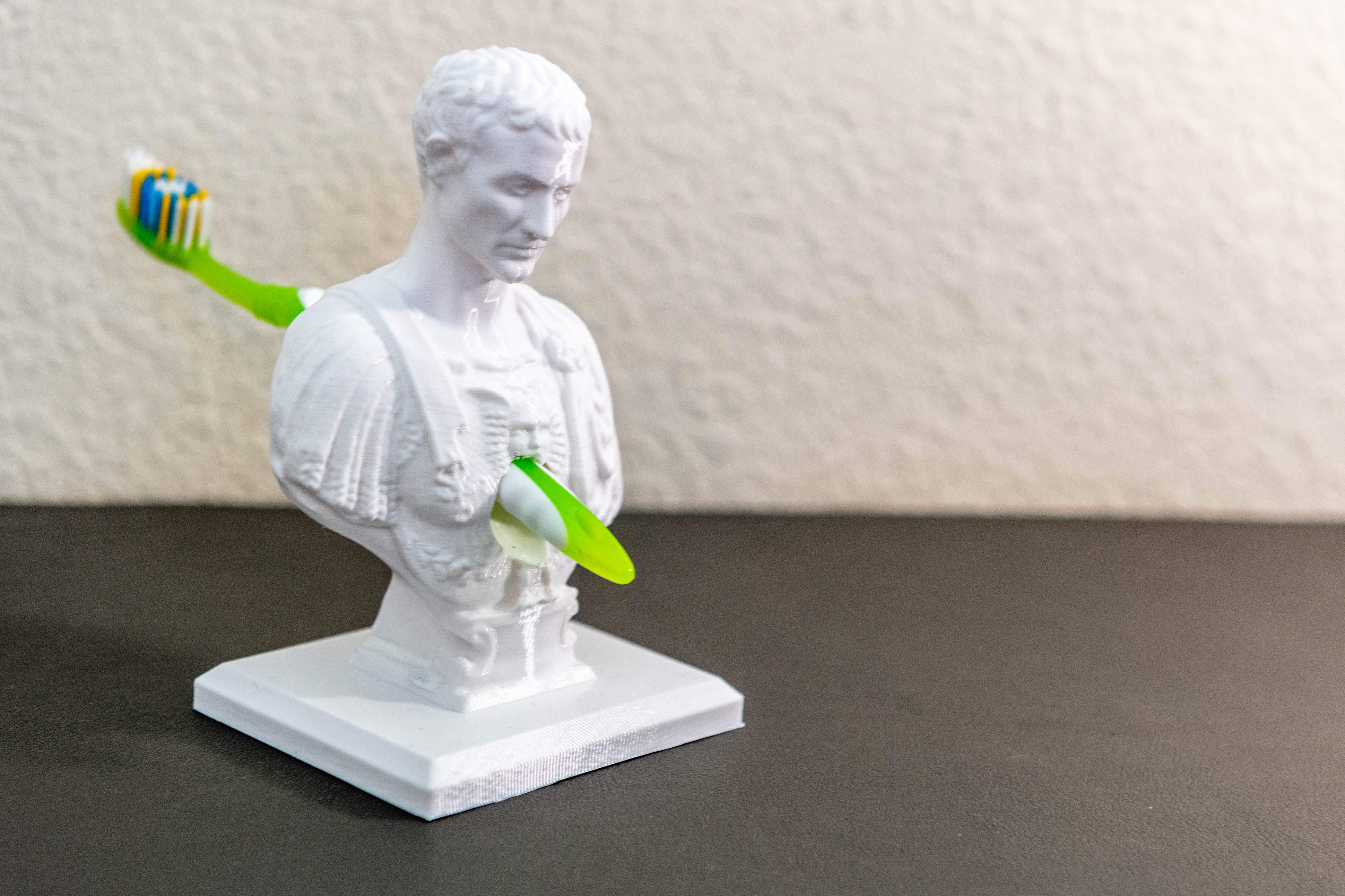 Et tu, Toothy?  - Julius Caesar Themed Toothbrush Holder - photo 4