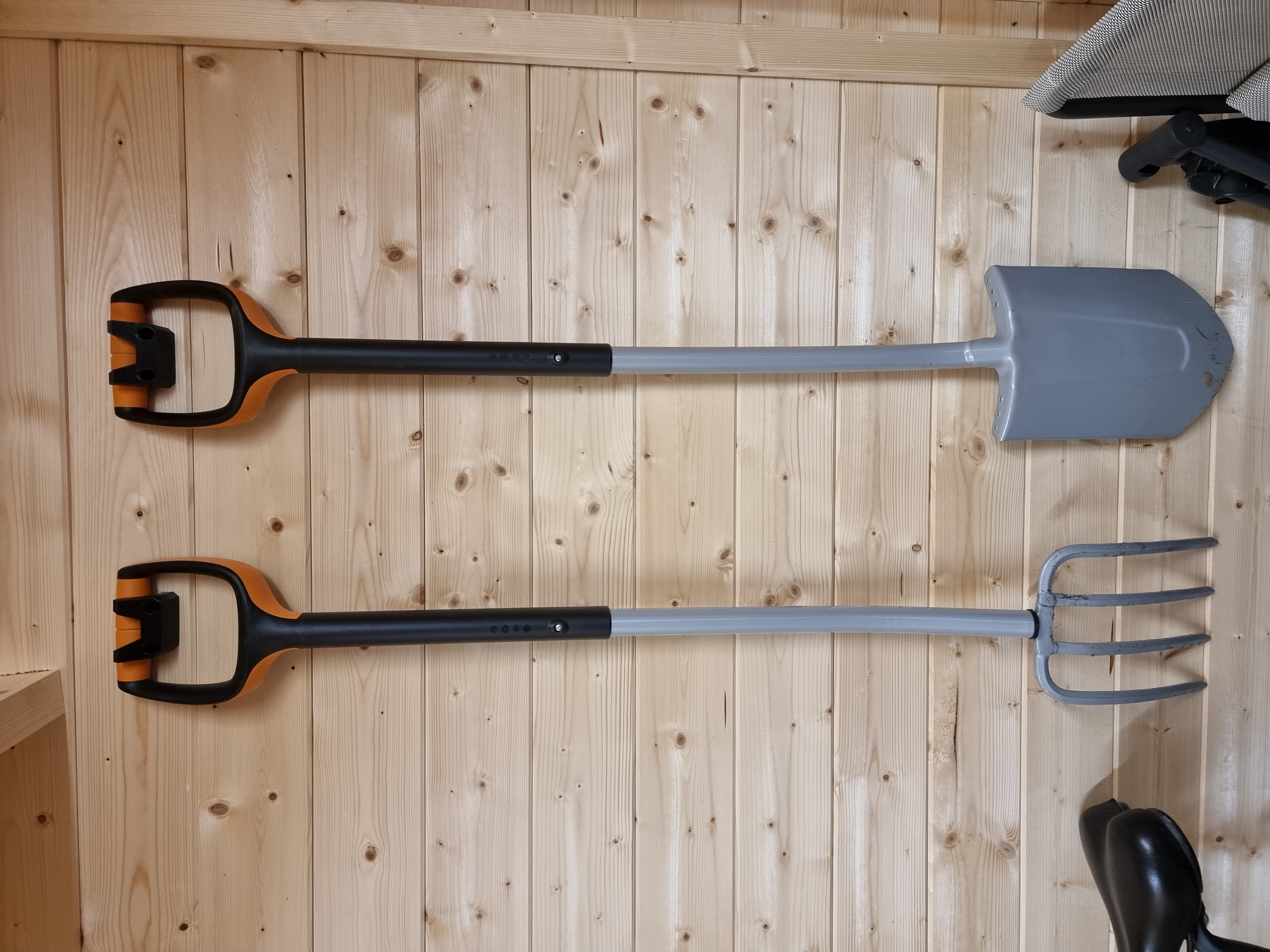 Wall Mount for Fiskars Garden Tools - photo 2