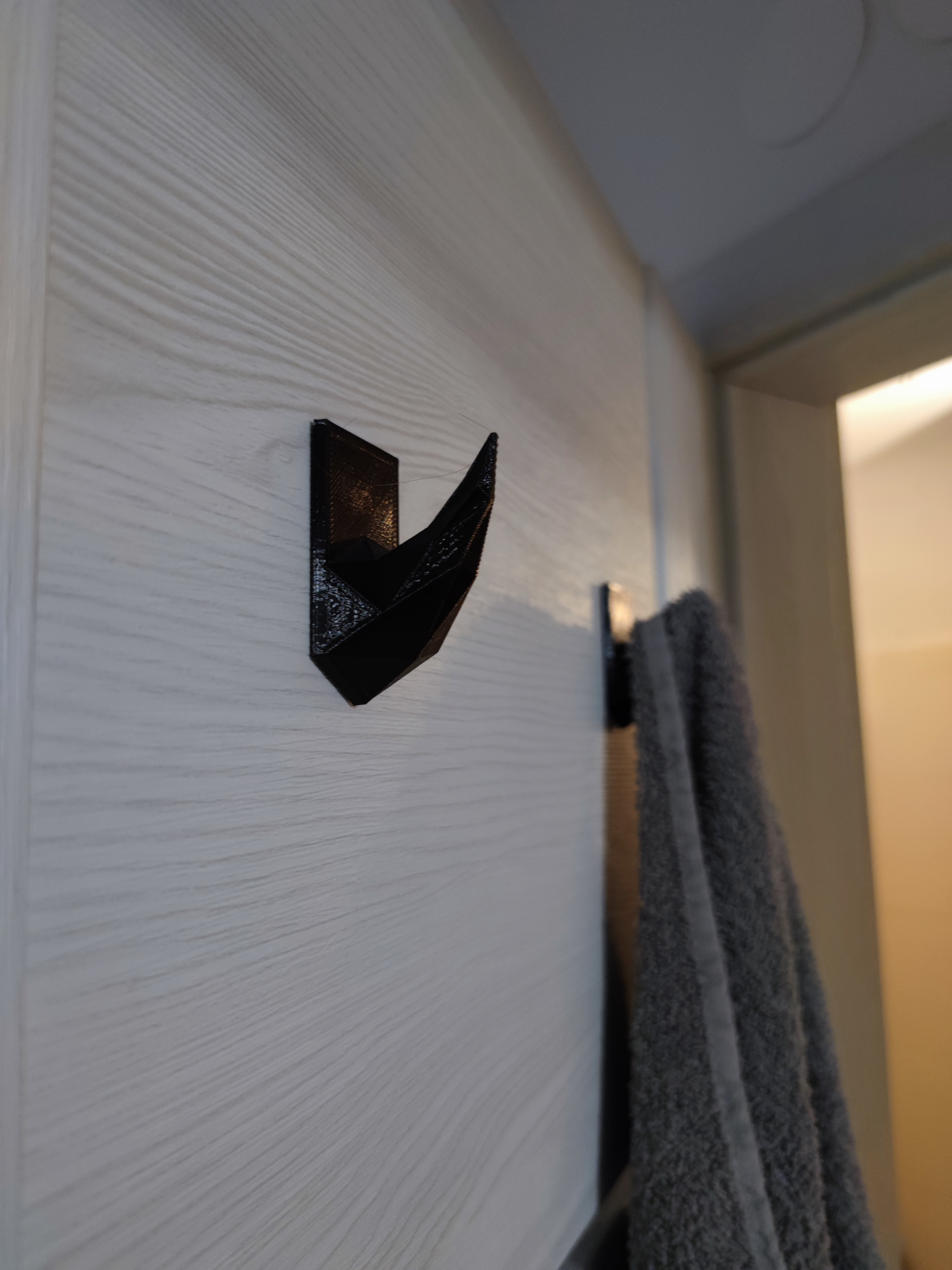 Simple low-poly wall hook - photo 3