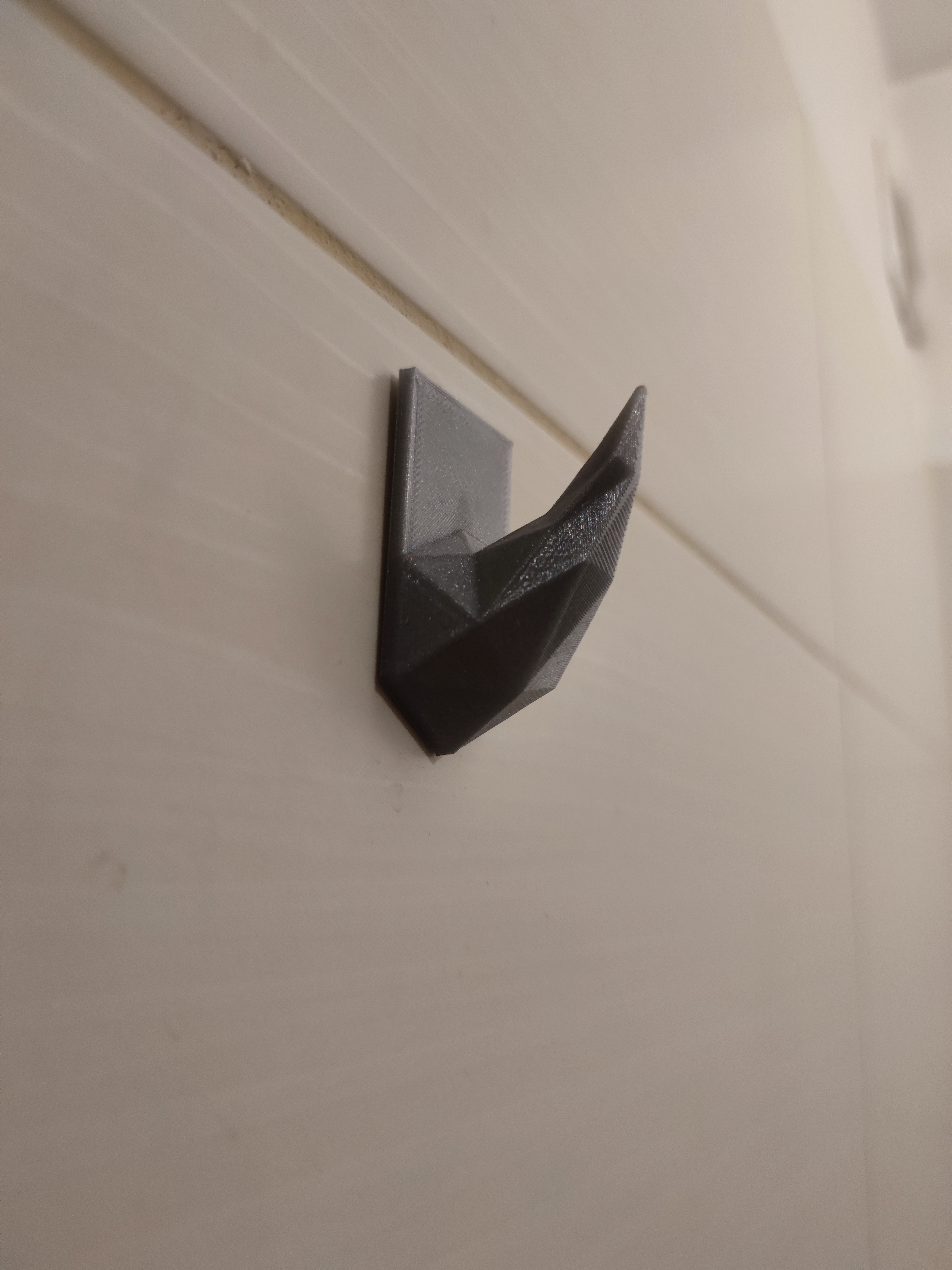 Simple low-poly wall hook - photo 4