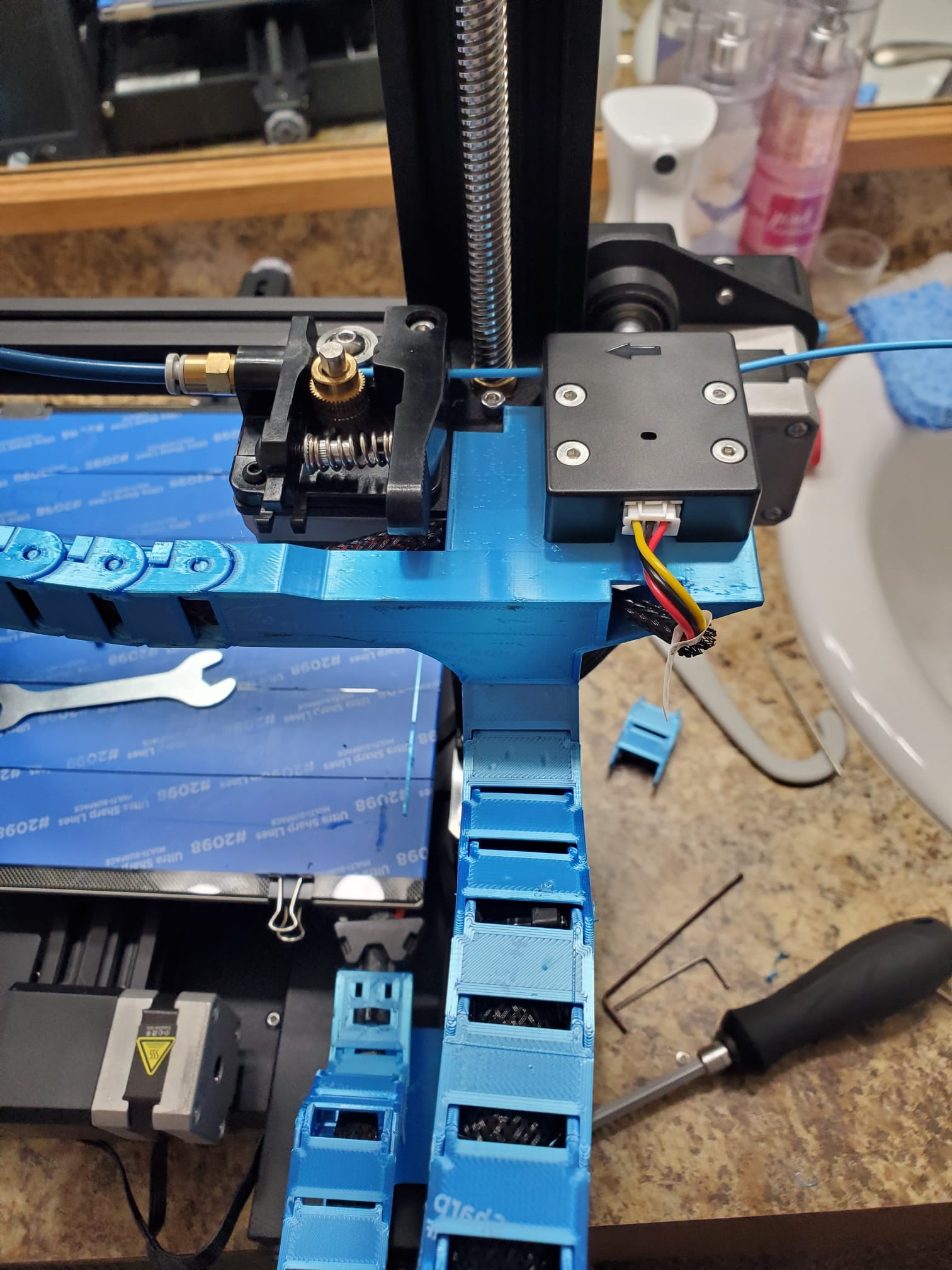 Ender 3v2/Aquila Cable Chain Extruder Mount with Filament Runout - photo 4