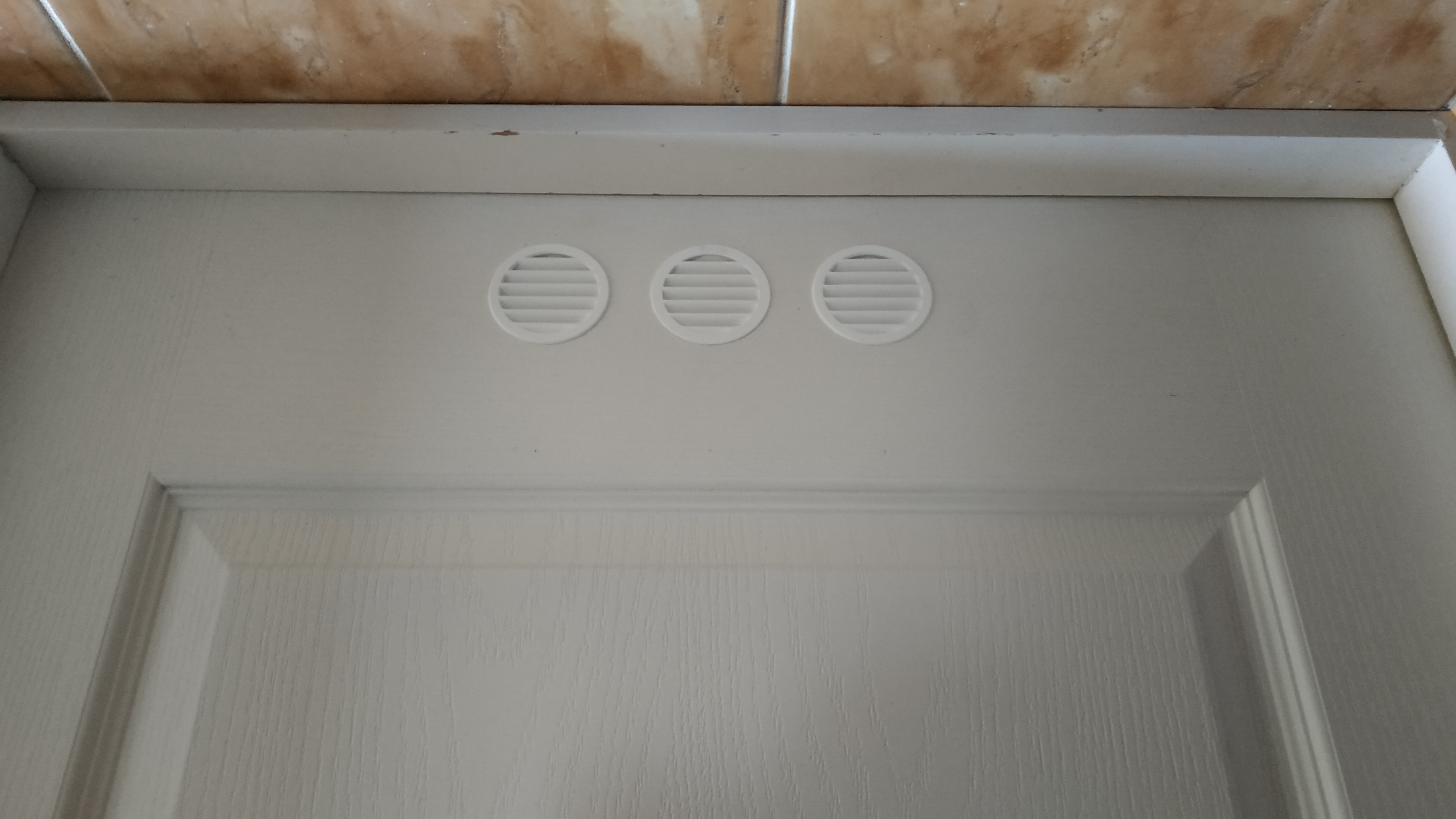 Through-door circular vent - photo 2