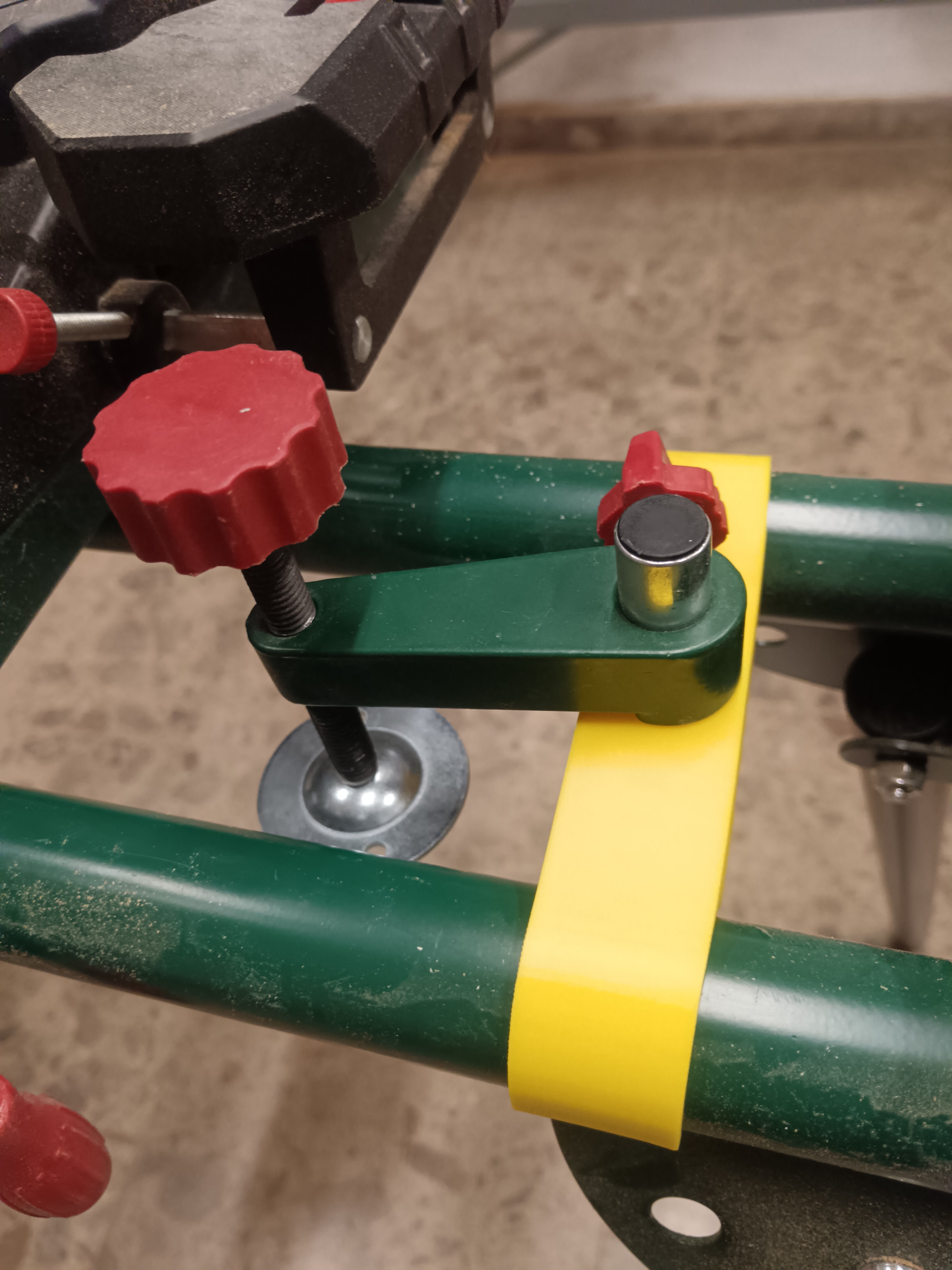 Parkside holder for clamp miter saw