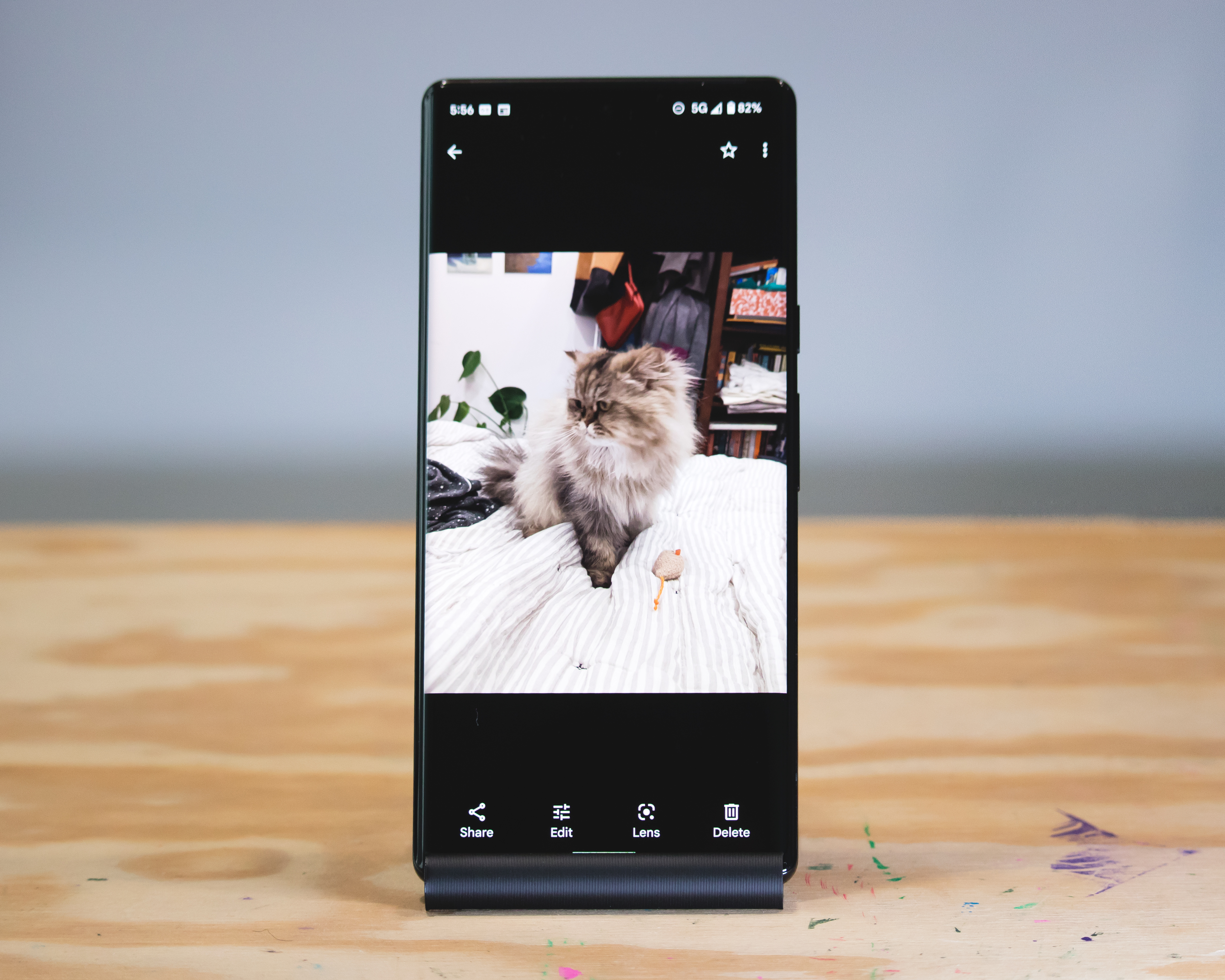 phone wedge (vase mode) - photo 2