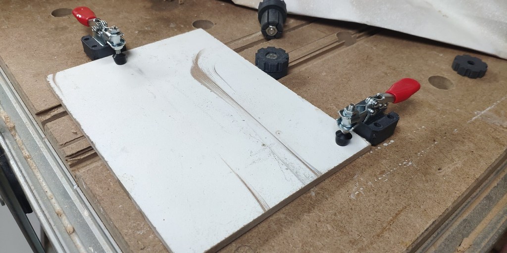 Toggle clamp support for MFT expandable bench dog