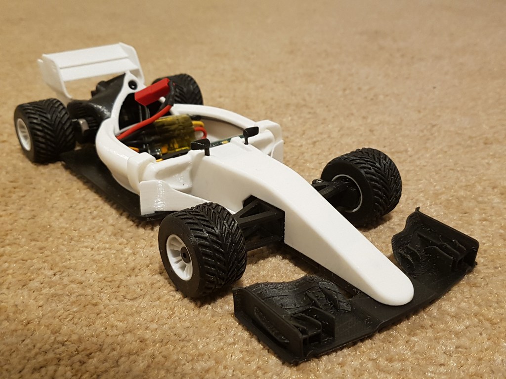 1:18 Scale OpenRC F1 Radio Controlled Car - photo 2