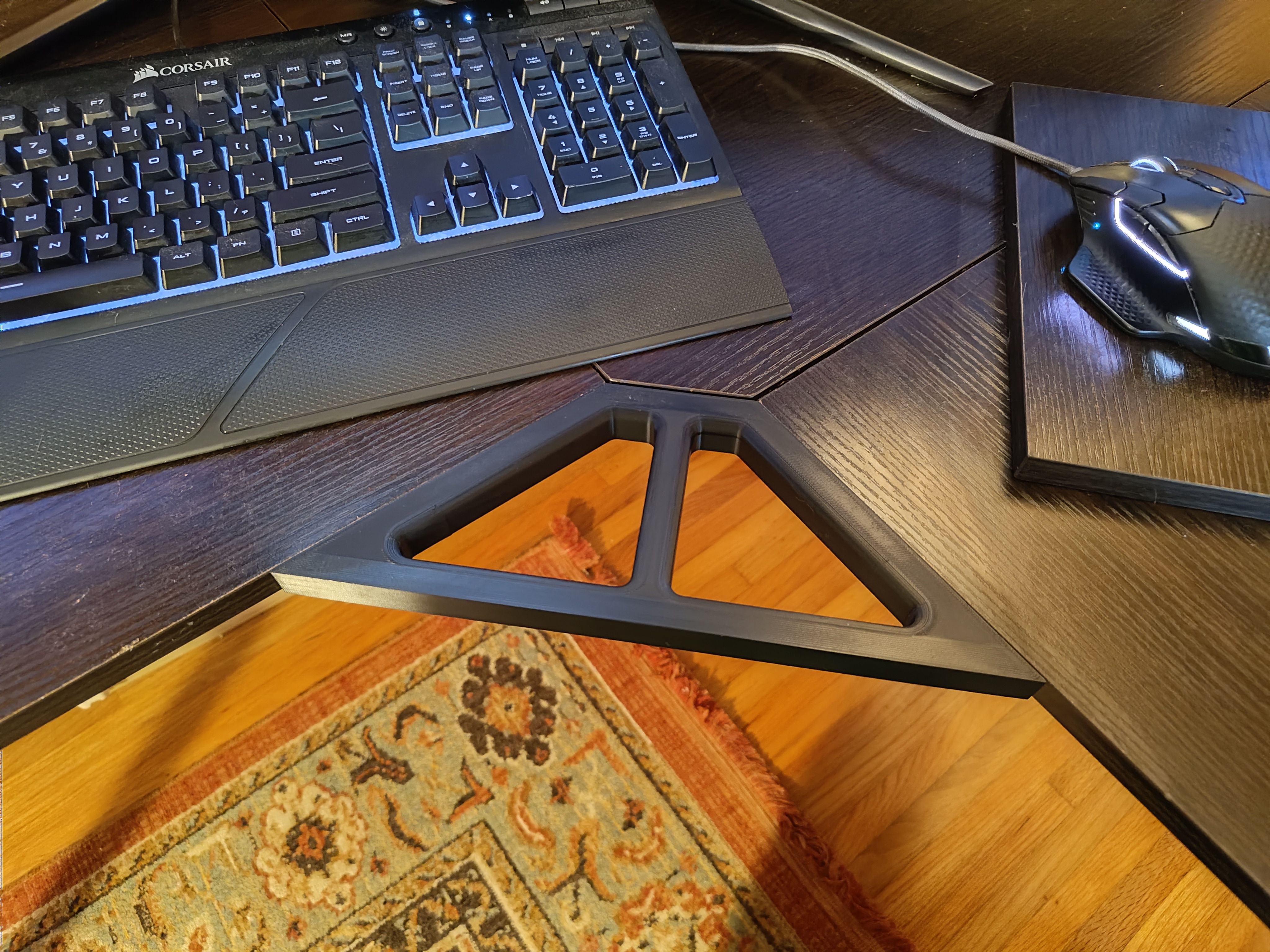 L-Desk Corner Shelf