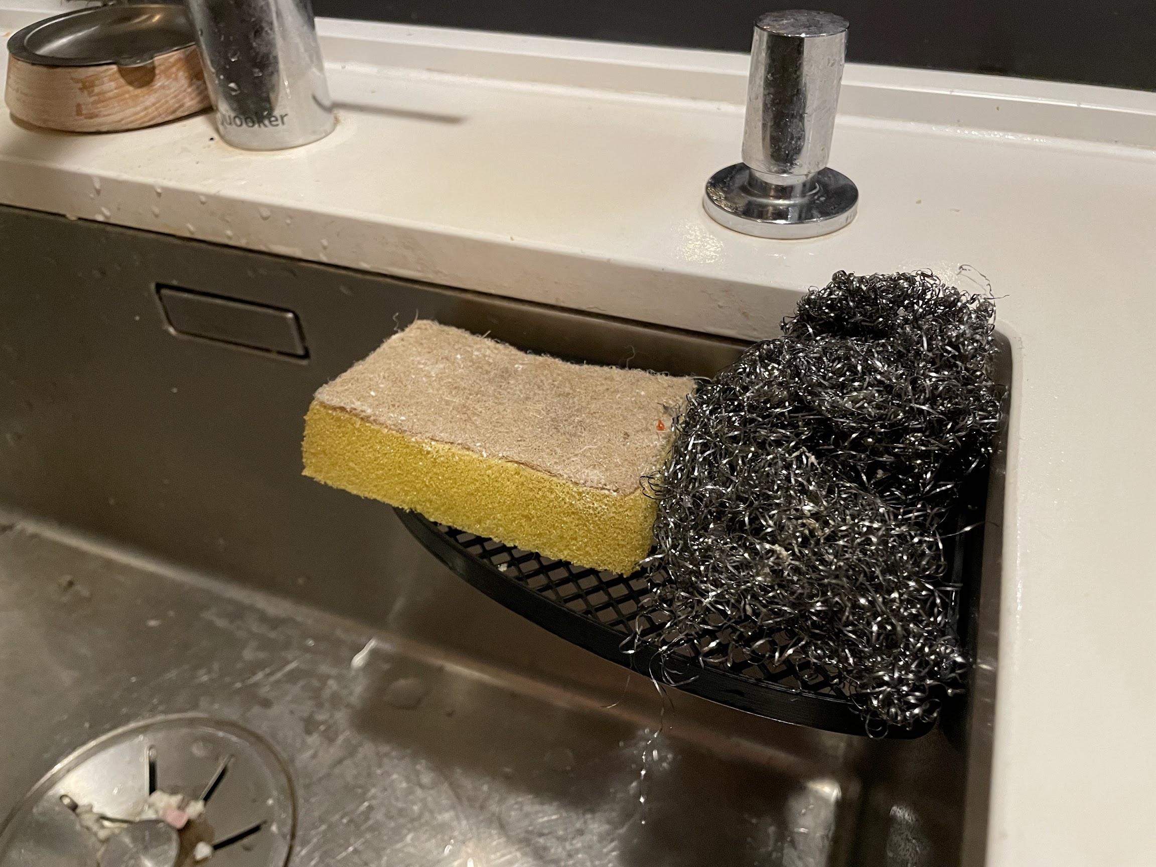 Magnetic Mesh Basket for Kitchen Sink - photo 4