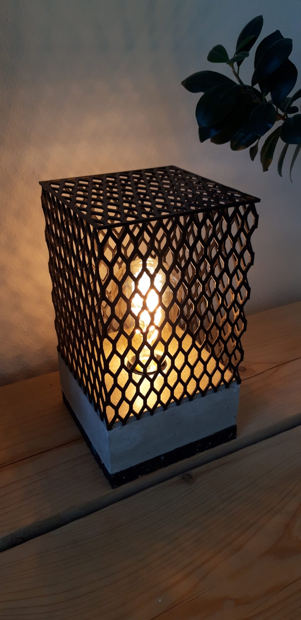Industrial lamp with concrete base - photo 2
