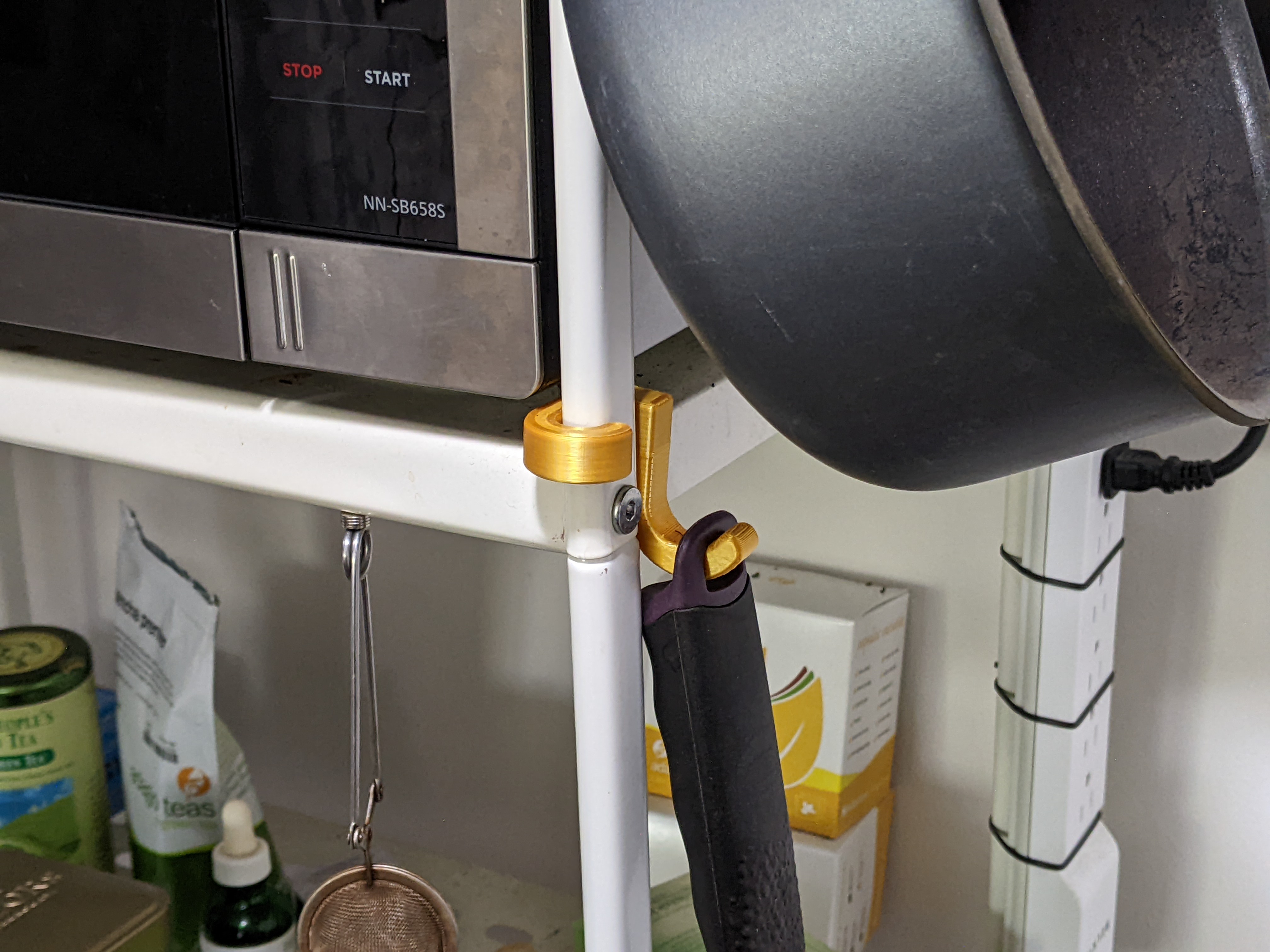 Kitchen hooks for frying pans or pots - photo 2