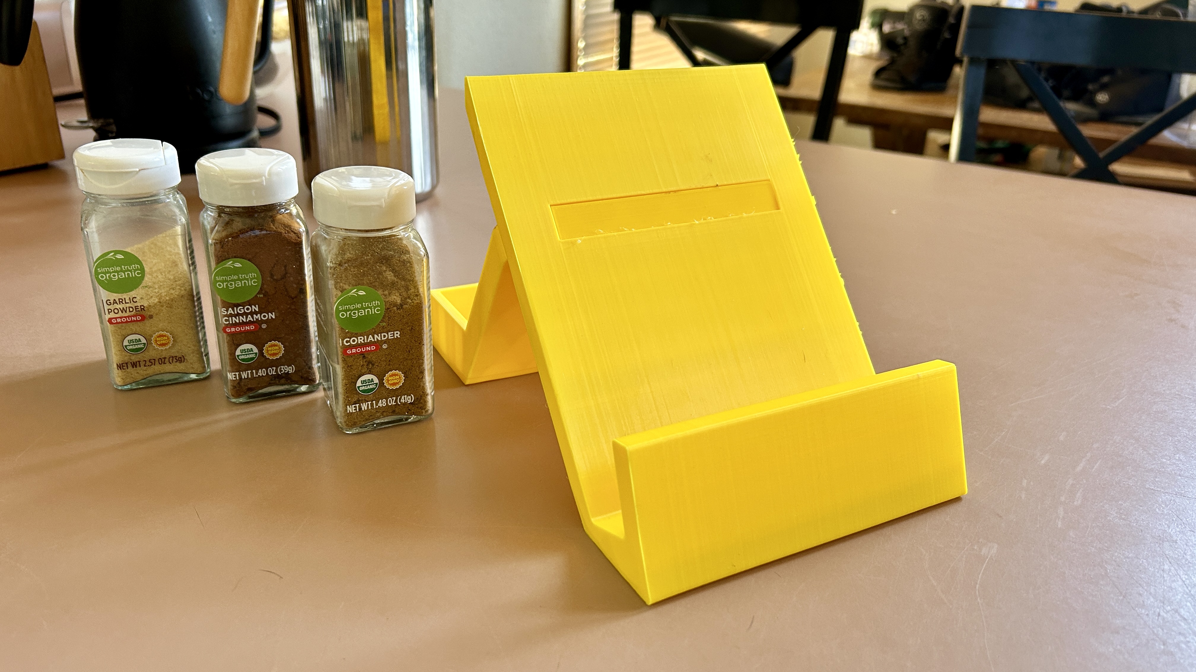 BookMate: A Kitchen Cookbook Holder - photo 2