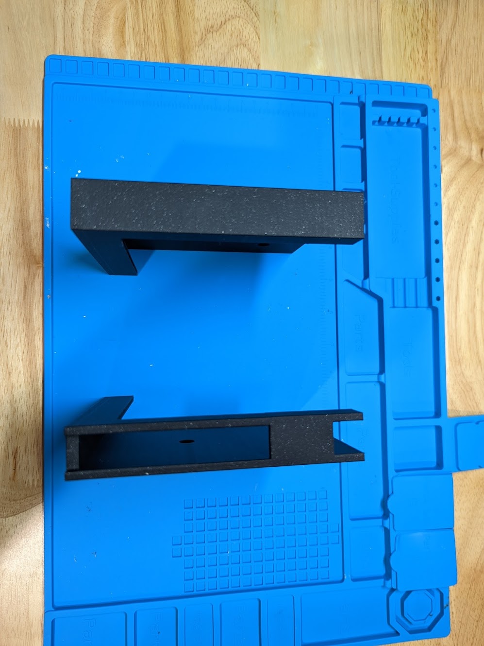 Surface Pro wall mounting mod and cable mod Remix of Gerbert89's mount - photo 2