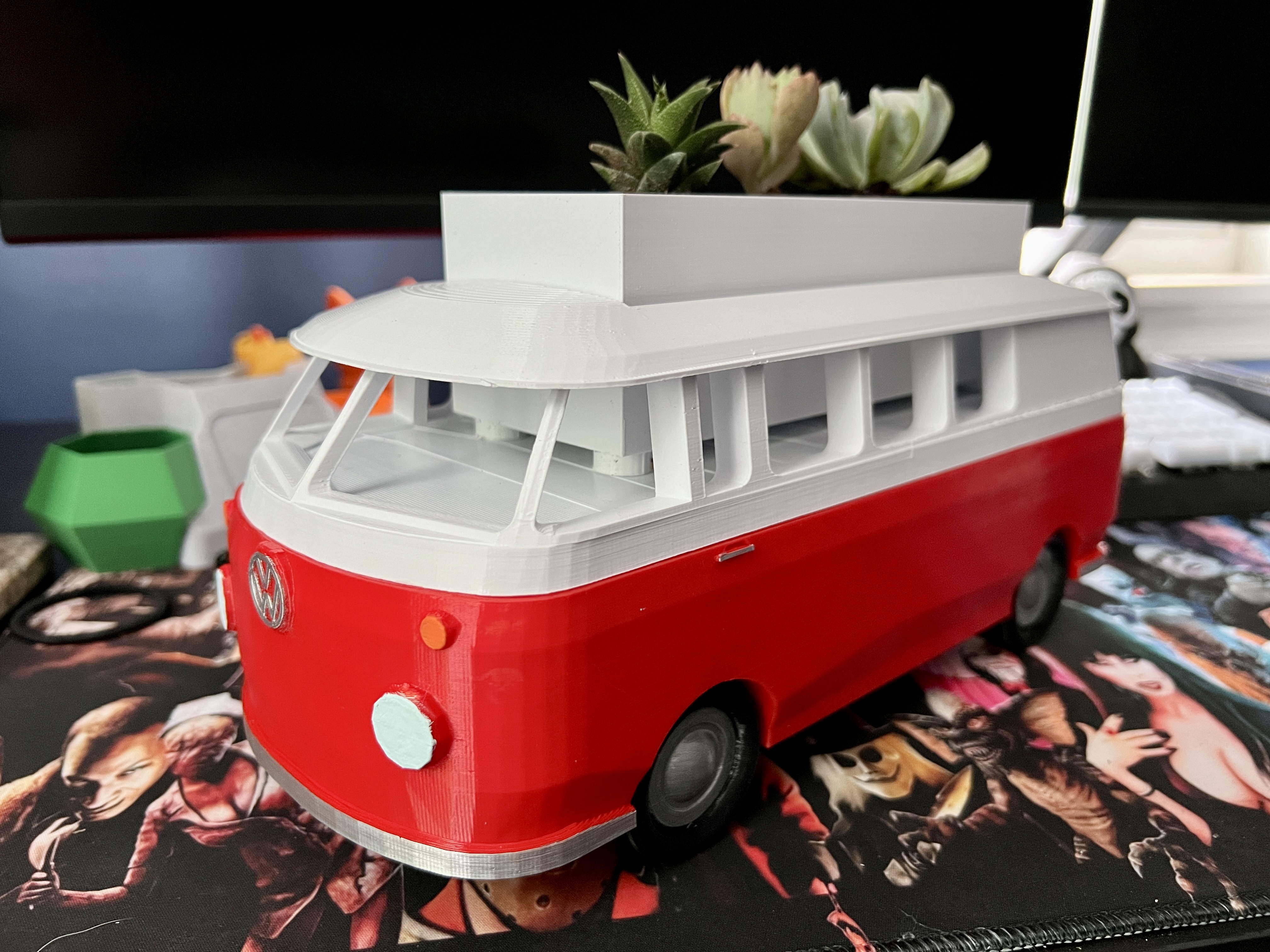 VW bus planter