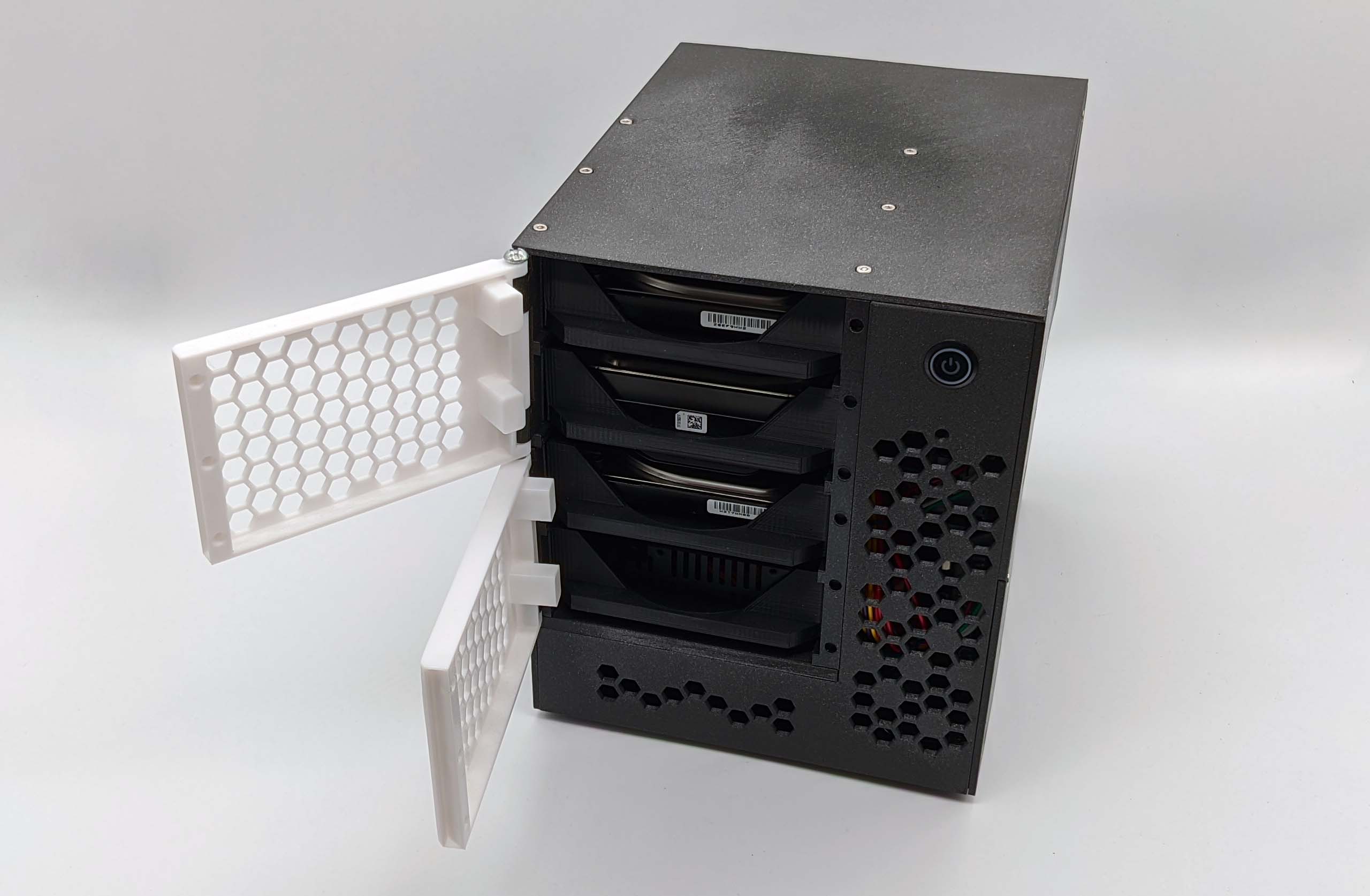 Network Storage - 4 Bay / 3.5" / ITX NAS - photo 3