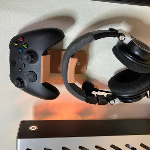 Controller and Headphone Wall Mount