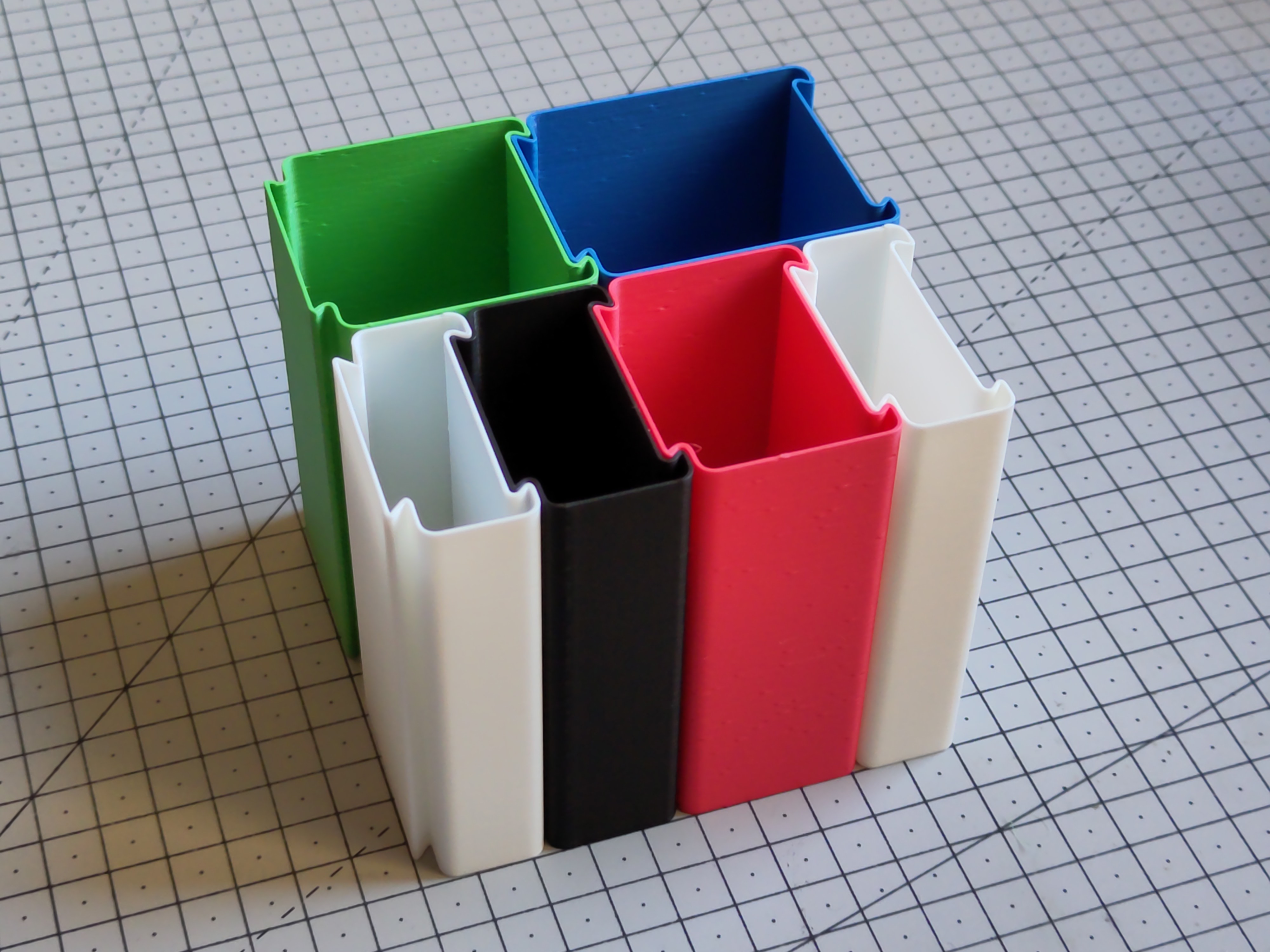 Parametric Cable Organizer (Single Perimeter / Vase Mode) - photo 3
