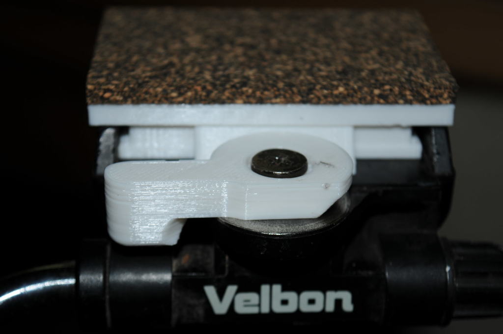 Velbon D700 quick release clip