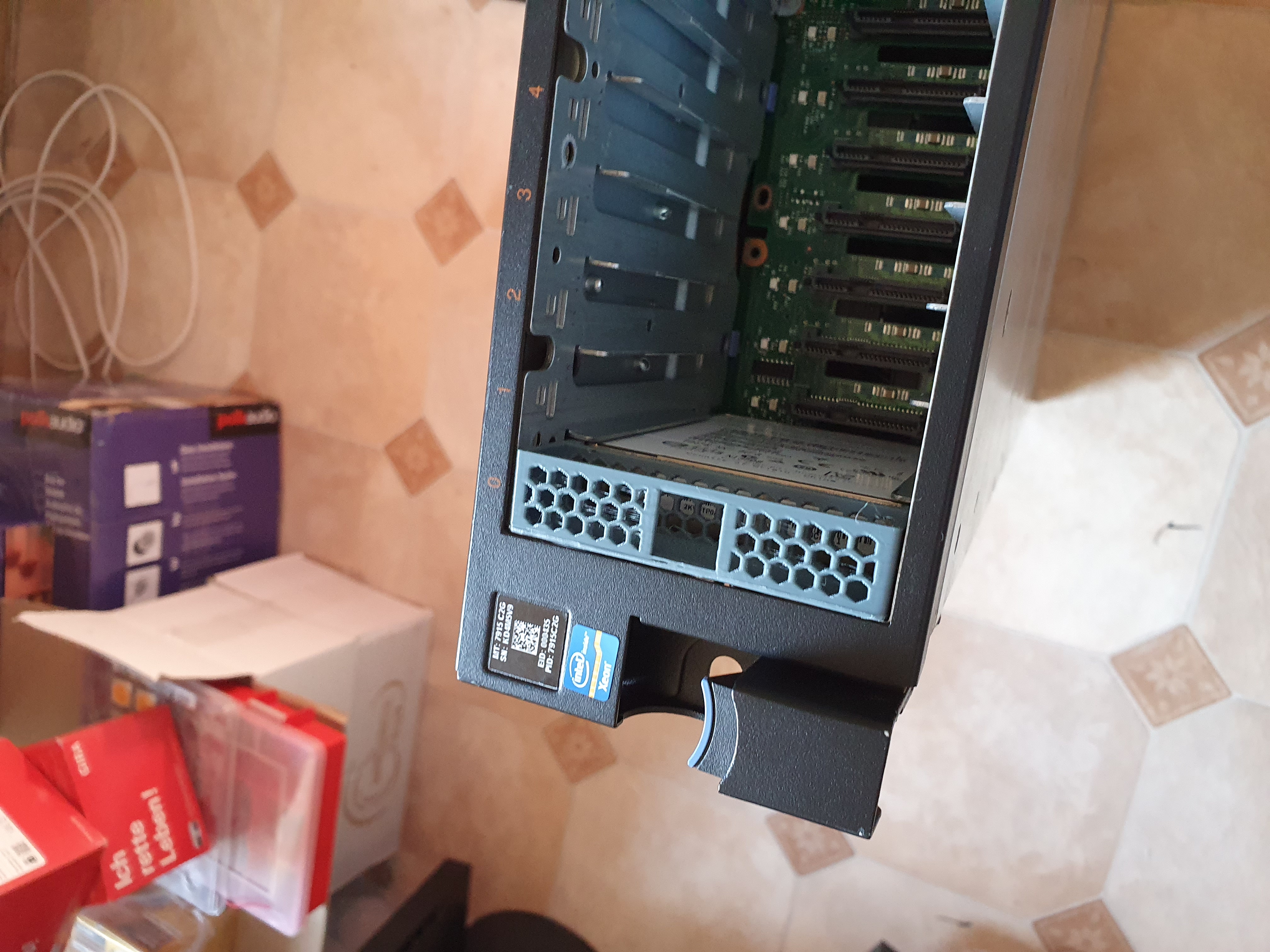 IBM System x3650 M4 2.5" Tray