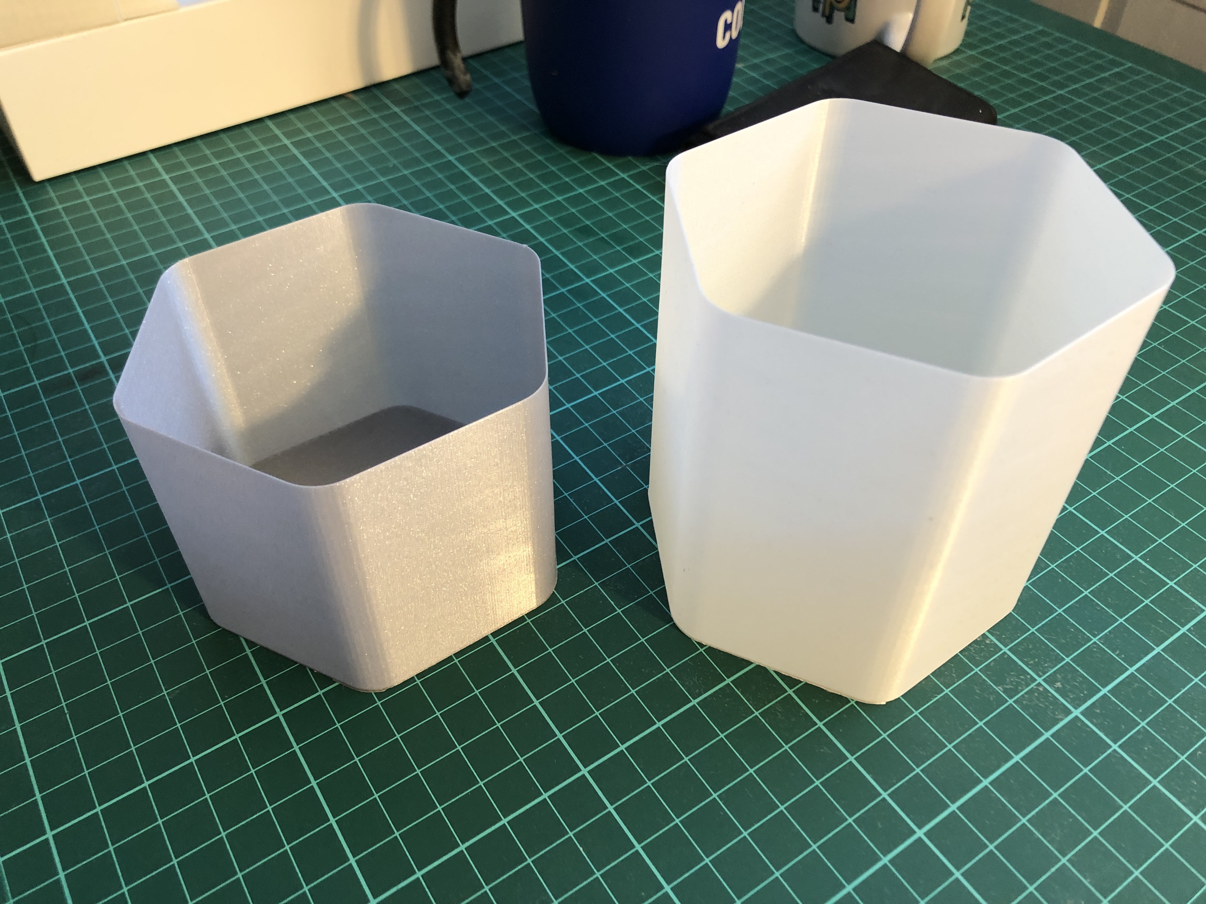 Honeycomb Vase Desk Organizer