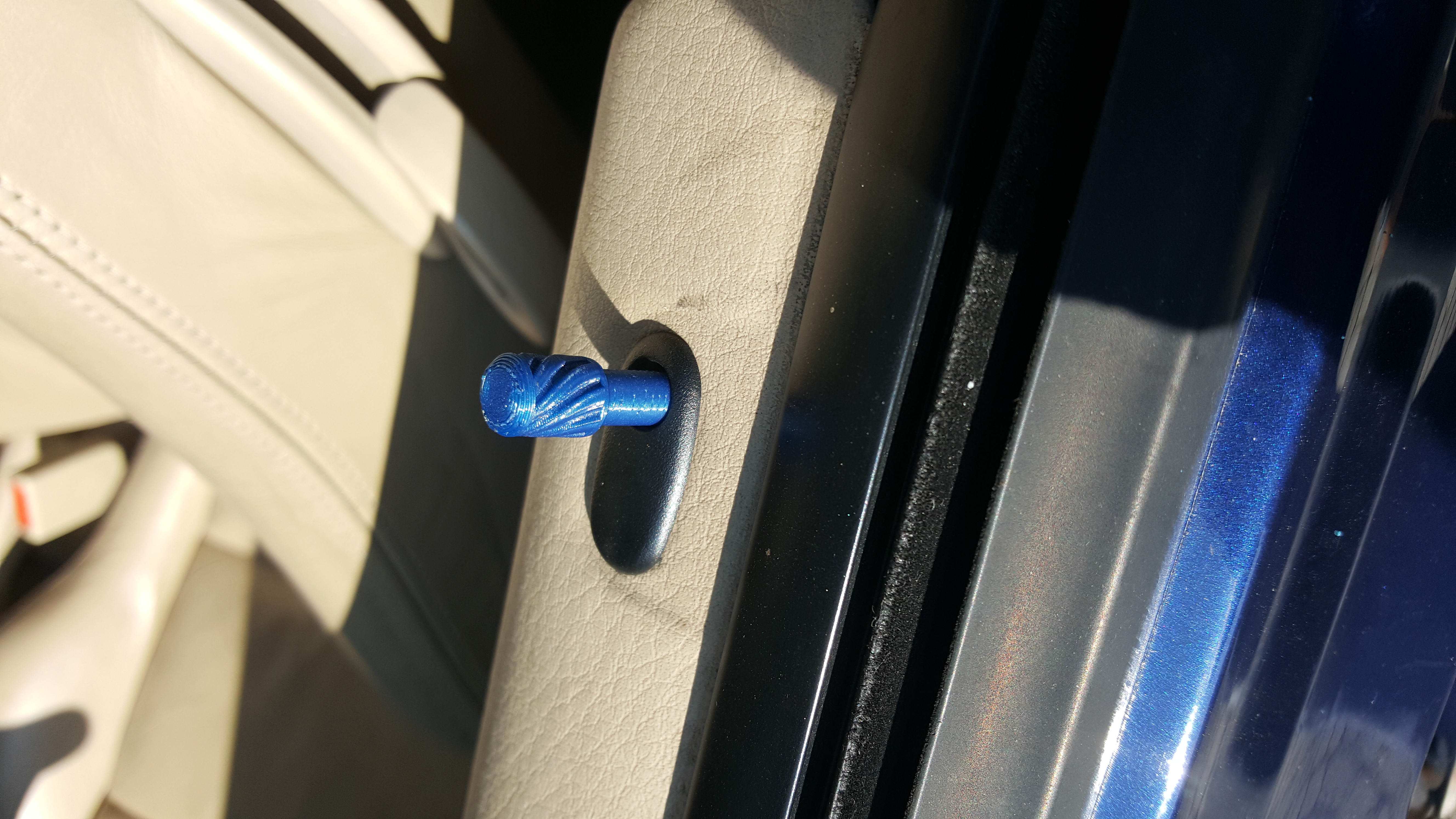 VW-Golf door pin - photo 3