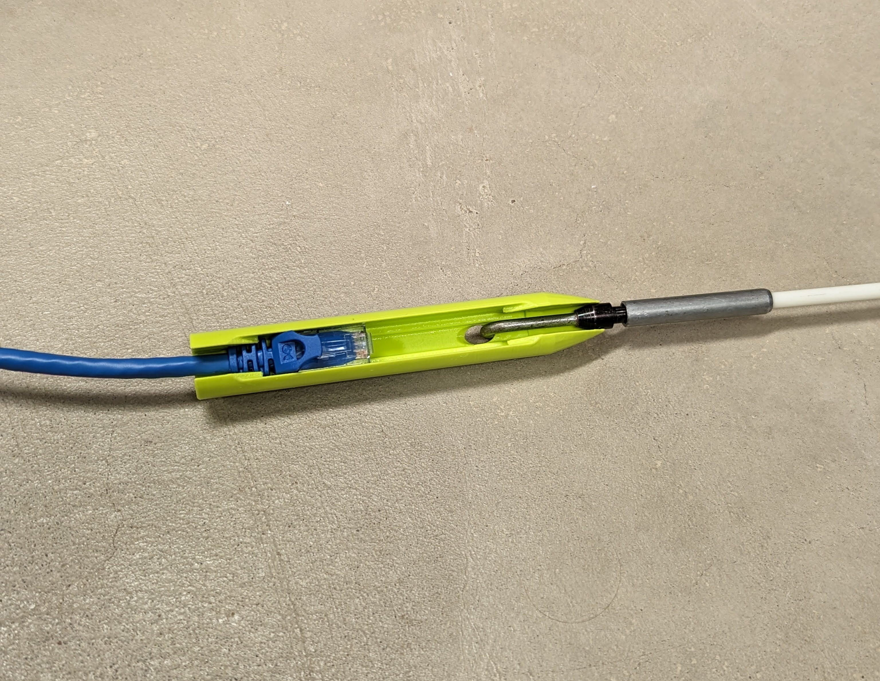 CAT6 inline snag-free cable puller - photo 2