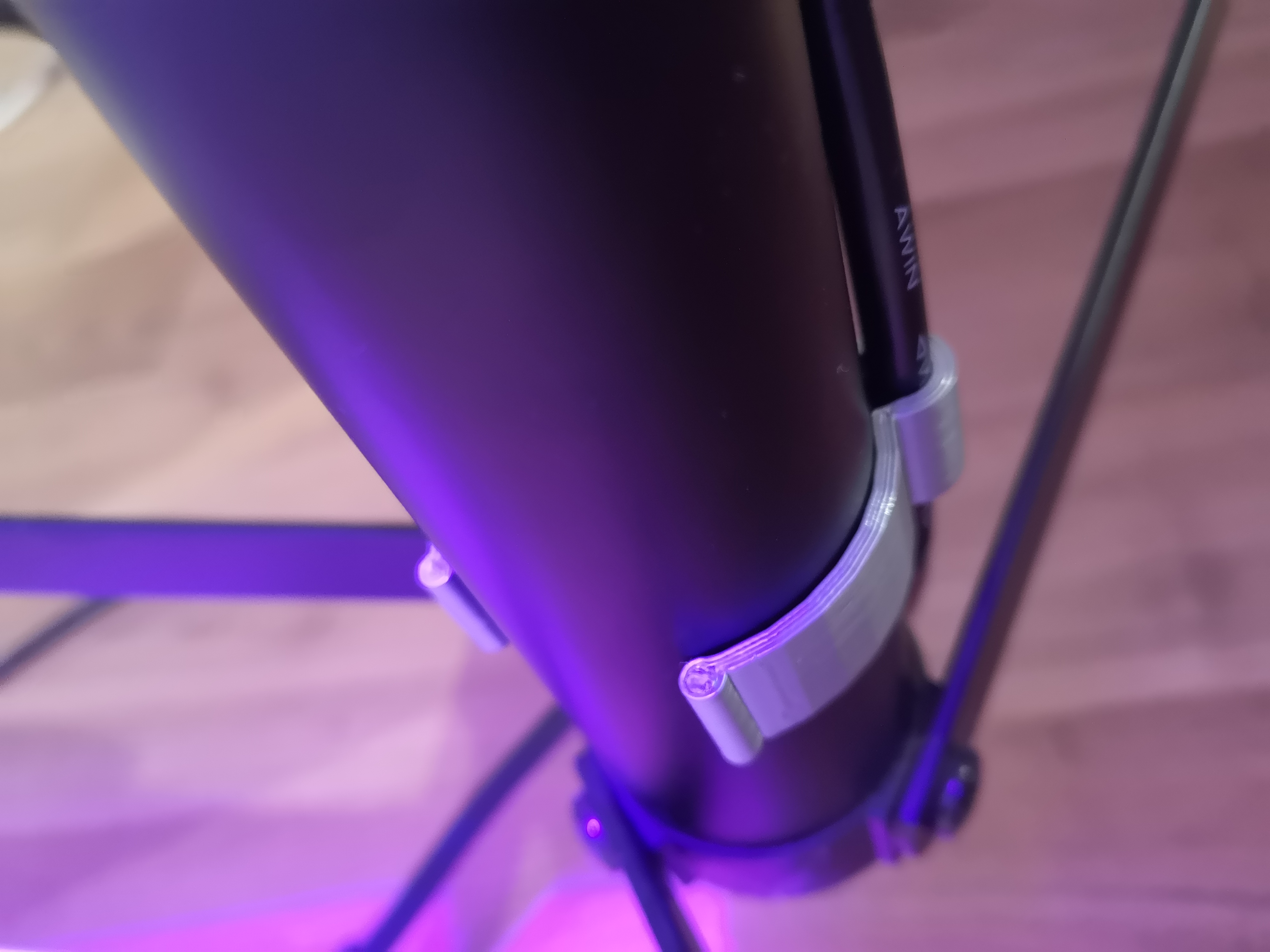 Speaker-Stand Cable Clip