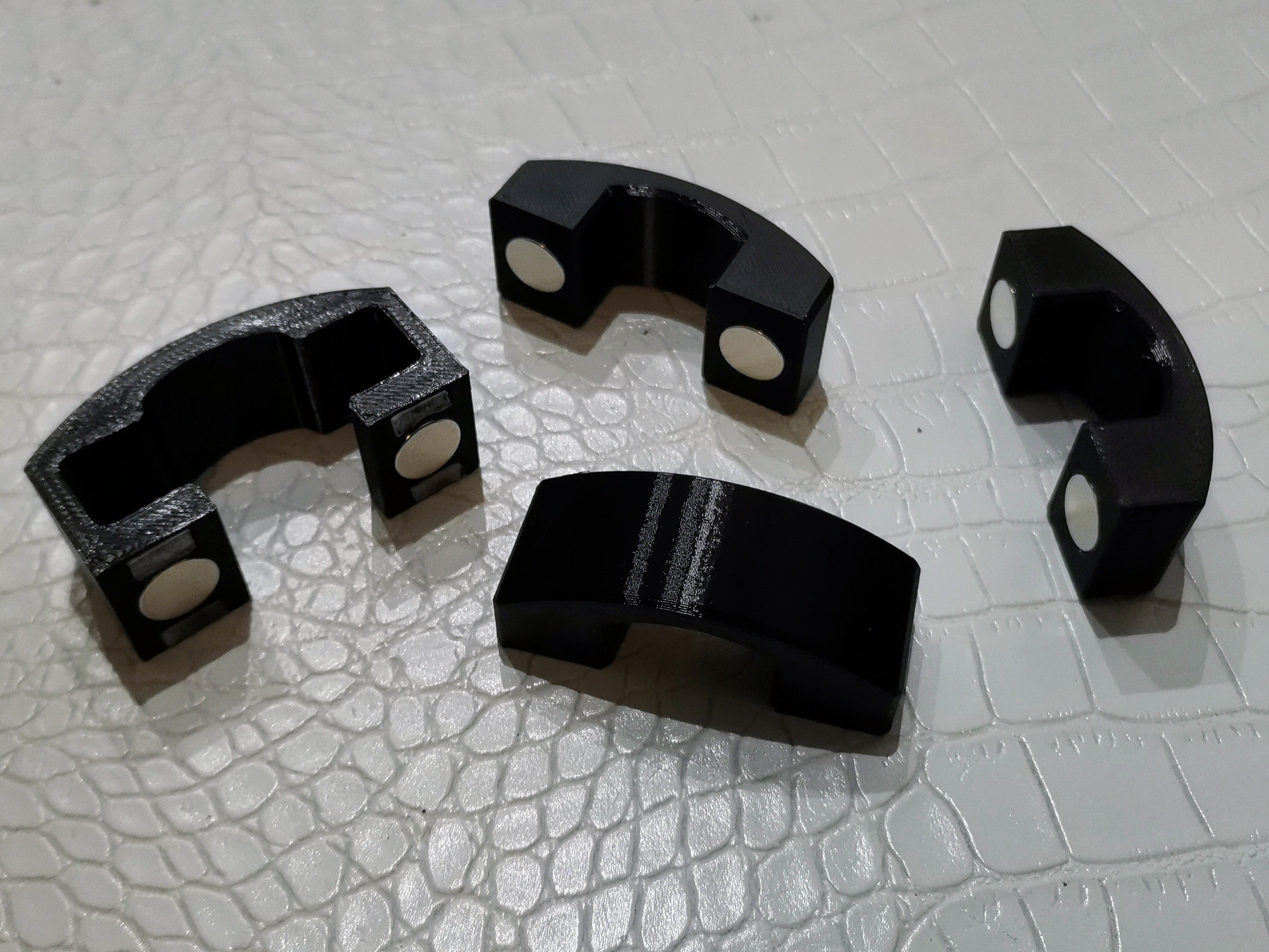LTT Magnetic Cable Organizer - photo 2