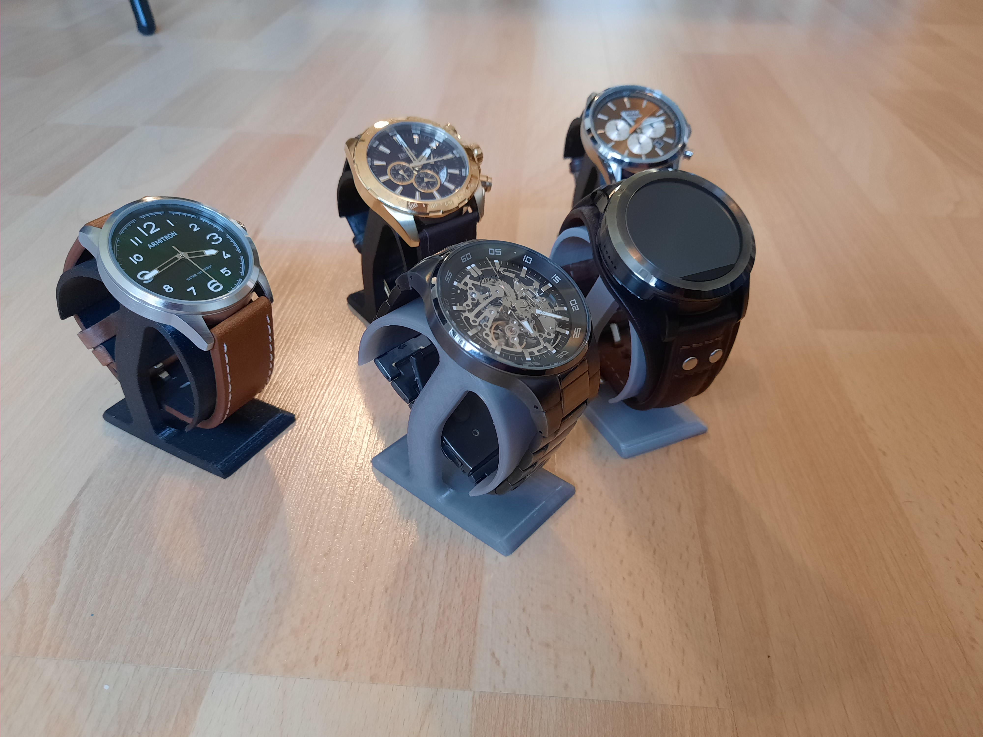 Watch Stand - No Support