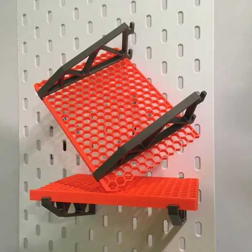 Skadis continuous shelf
