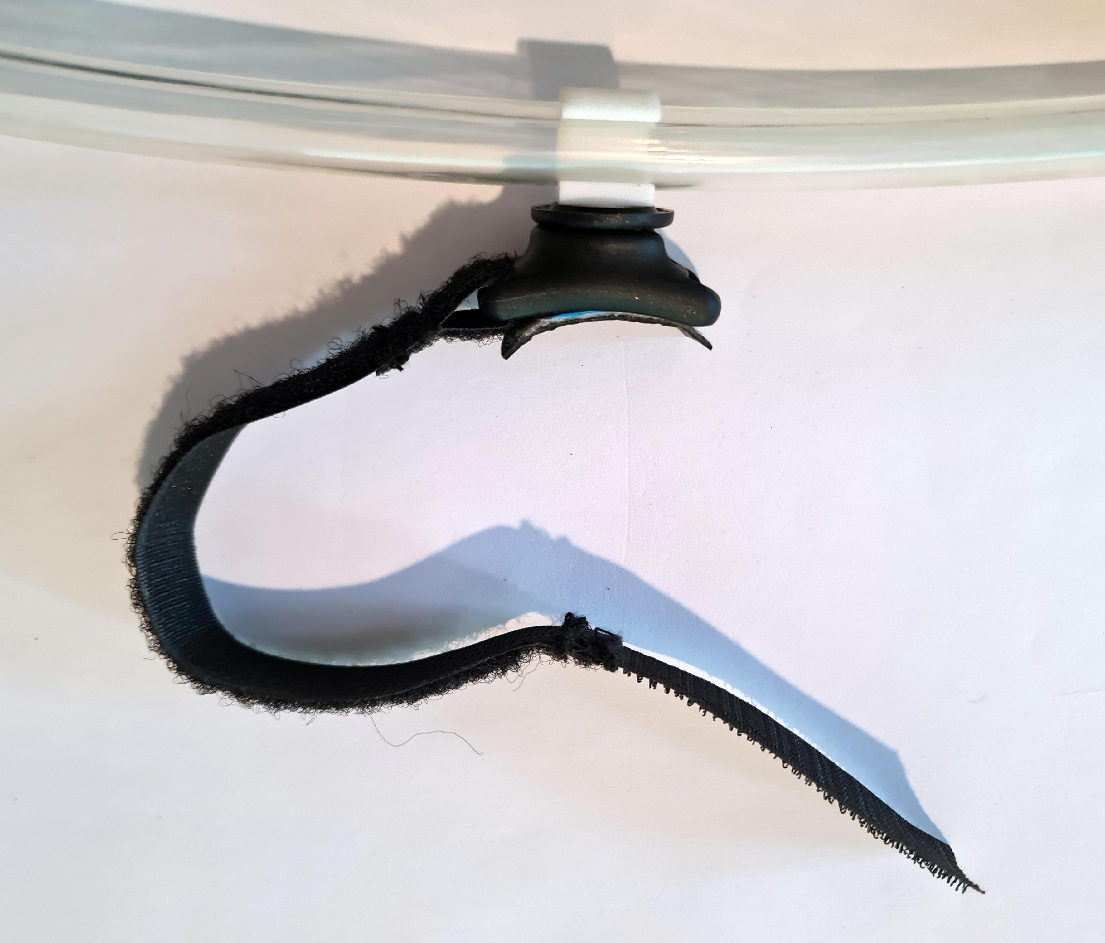 Hose screw clip - compatible with Fidlock S and Apidura Frame Pack Hydration Bladder - photo 3
