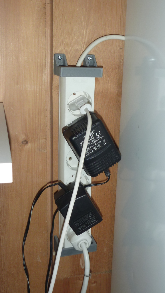 Power strip mounting bracket - photo 2