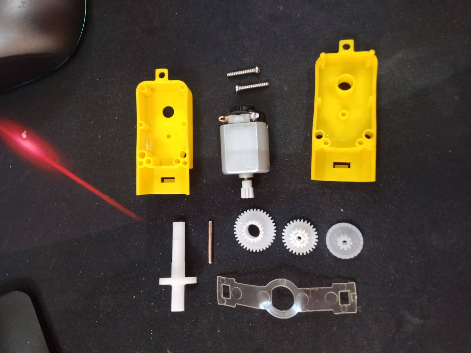 DC motor with 1:48 gear 3-6V with double sided shaft 200RPM