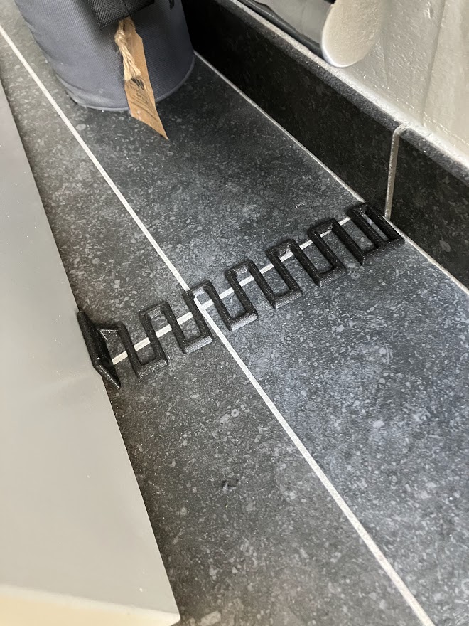 Springy door stopper - photo 2