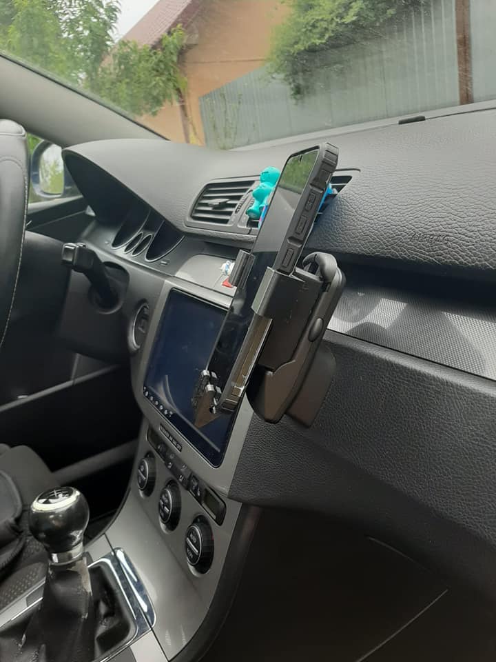Custom mod phone stand for VW Passat B6 bluetooth stand - photo 3