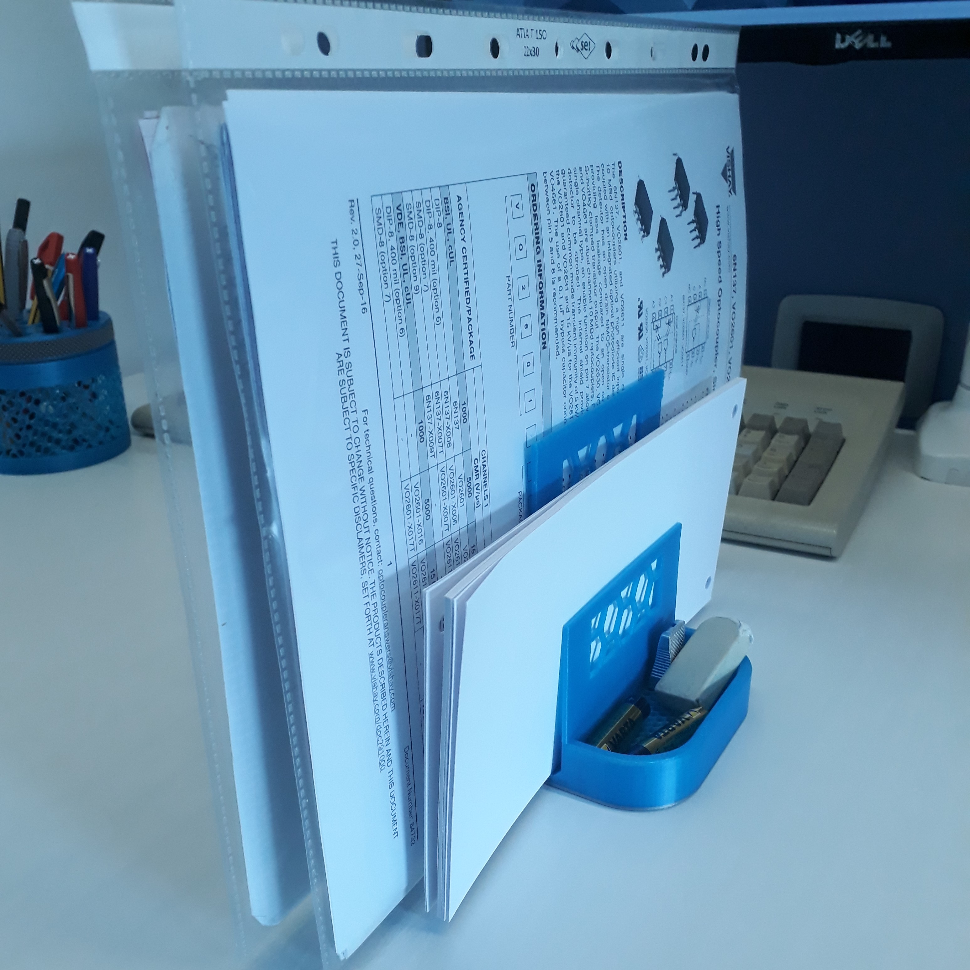 Vertical document organizer / holder - photo 3