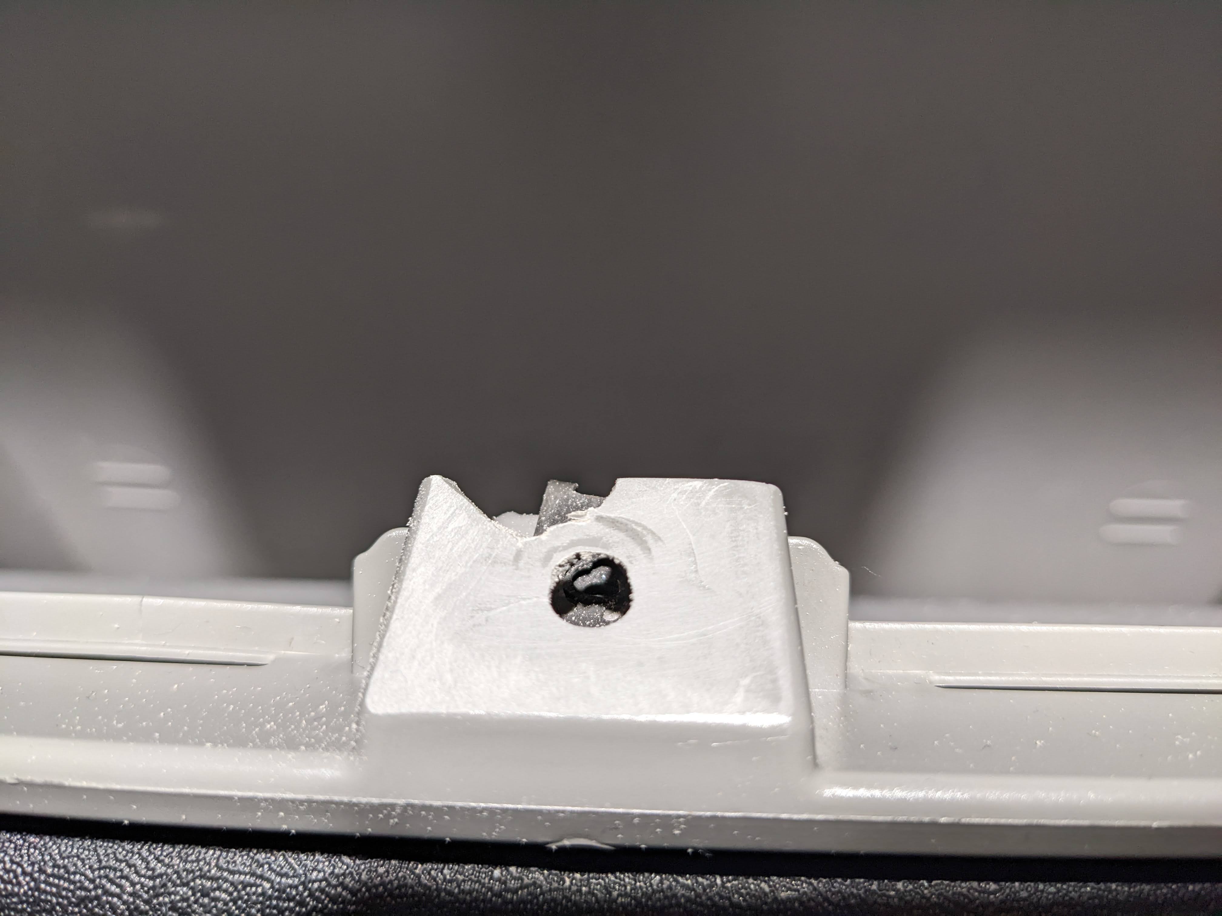 Fiat Ducato central console storage compartment screw hole reinforcements - photo 4