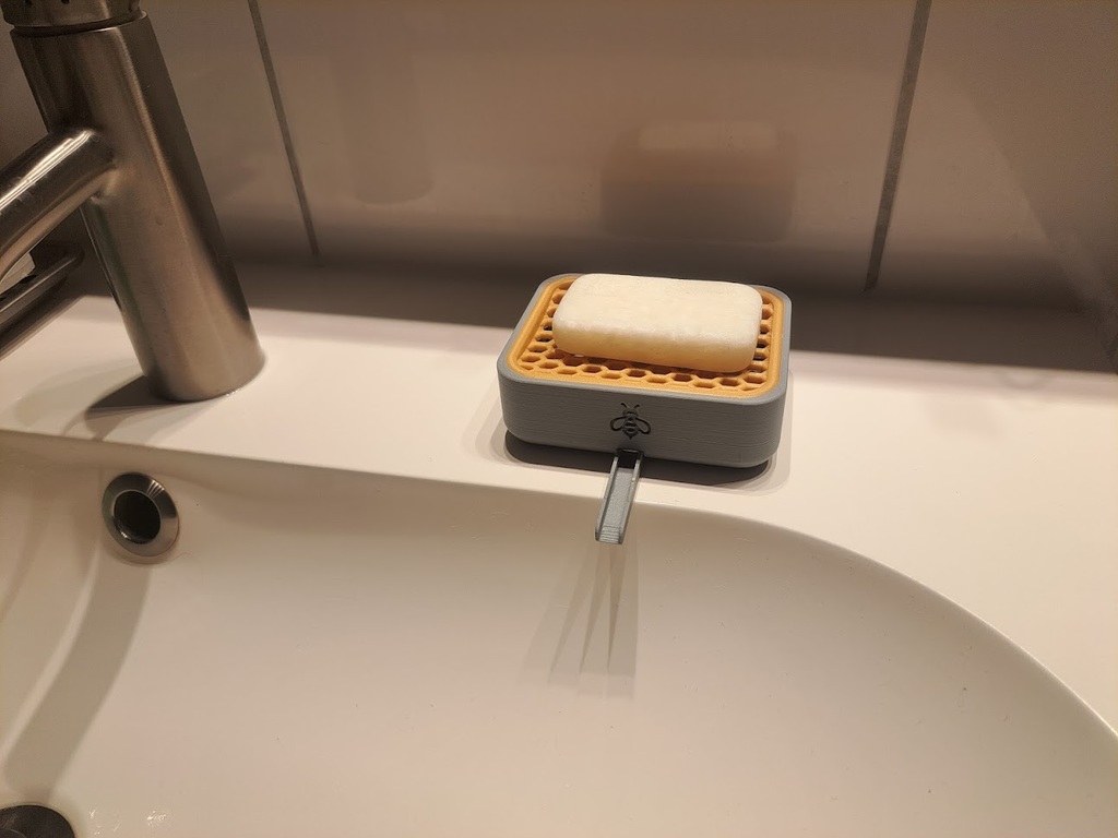 Soap dish with drain / Seifenschale mit ablauf