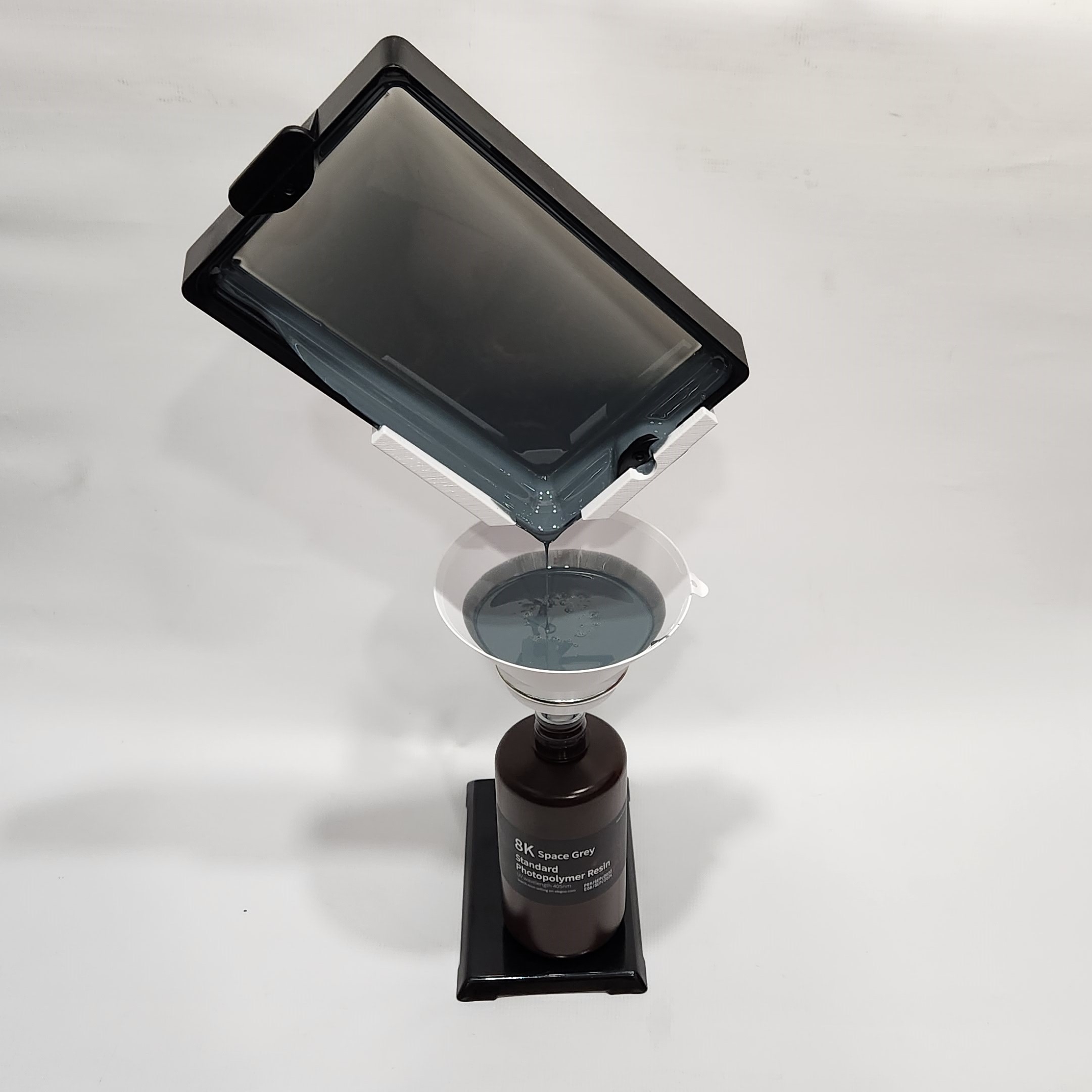Saturn 2 Resin Drip Tray with Funnel for Ring Stand